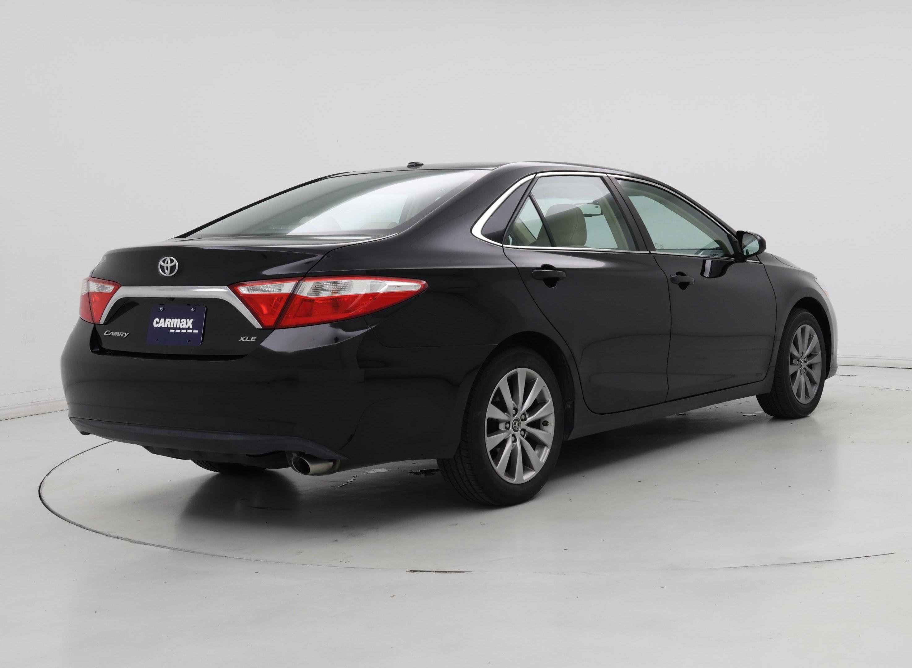 Thumbnail: 2015 Toyota Camry - 8