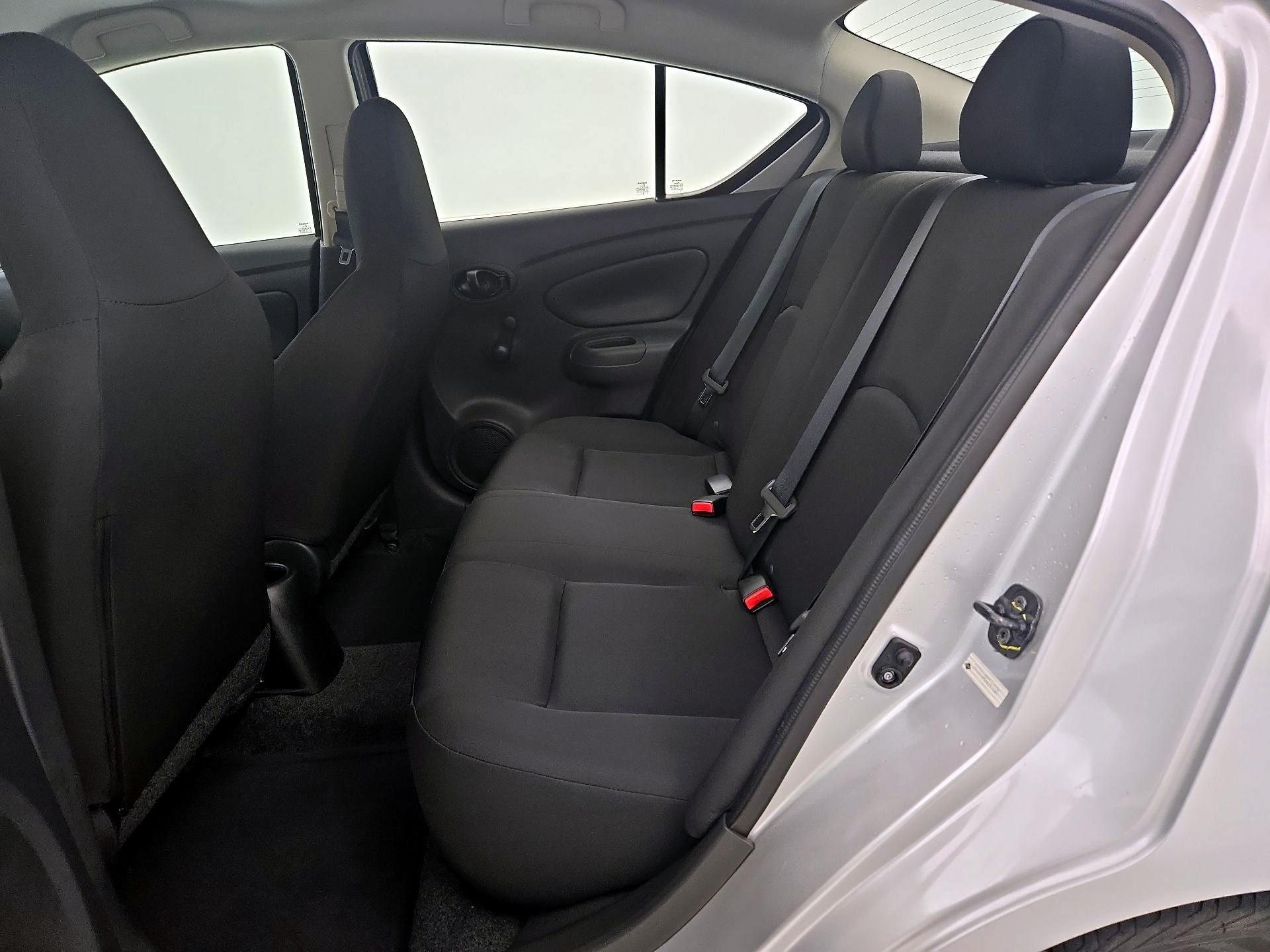 Thumbnail: 2016 Nissan Versa - 18