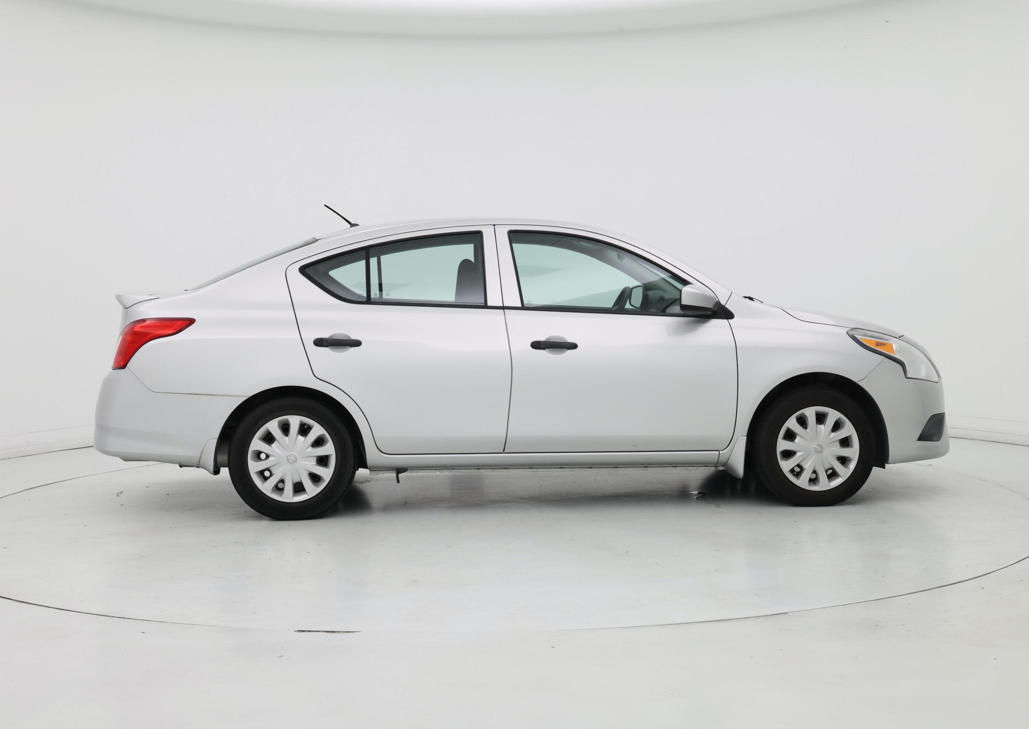 Thumbnail: 2016 Nissan Versa - 7