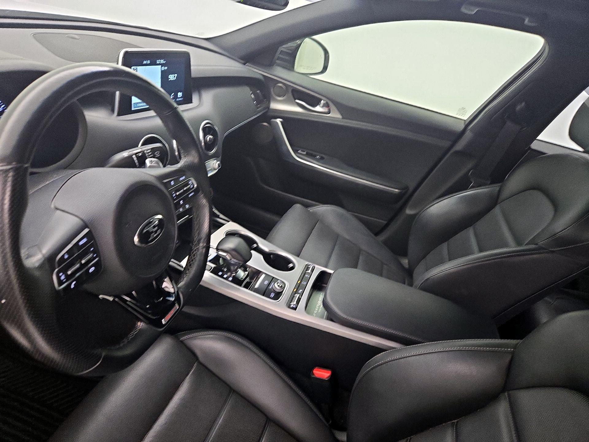 Thumbnail: 2019 Kia Stinger - 11