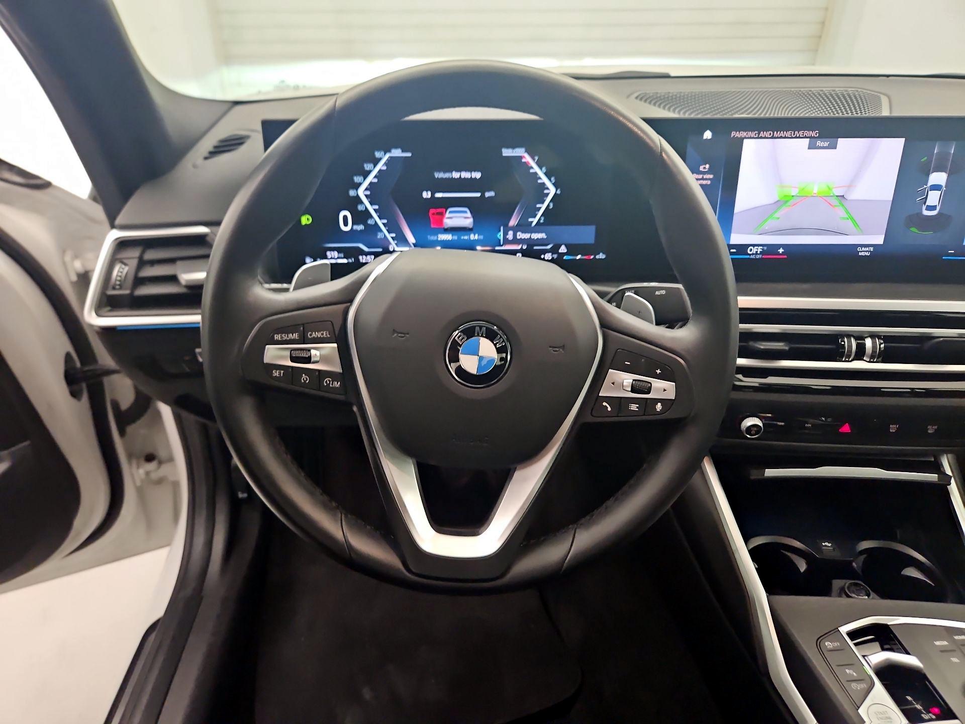Thumbnail: 2024 BMW 3 Series - 10
