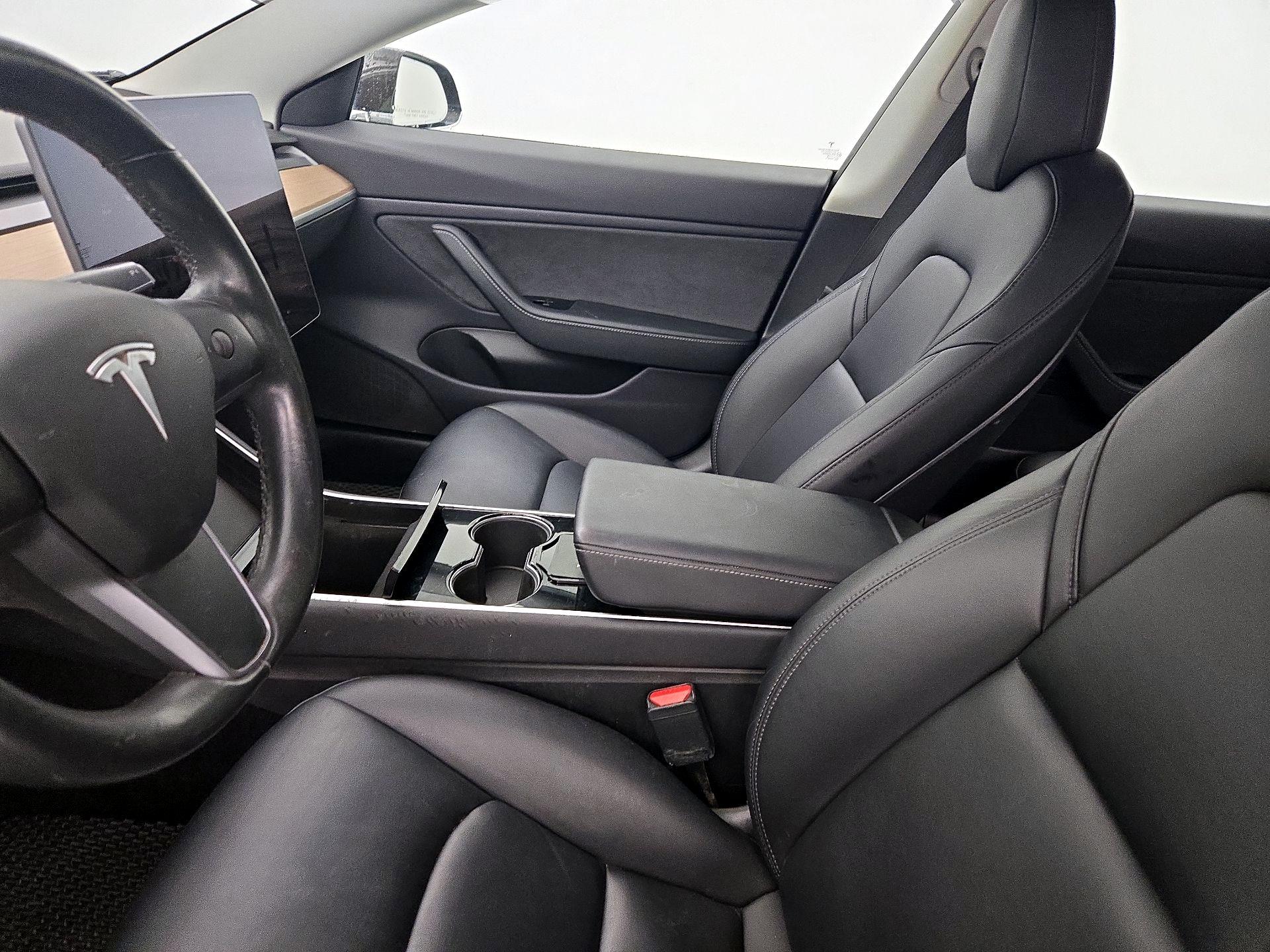 Thumbnail: 2019 Tesla Model 3 - 11