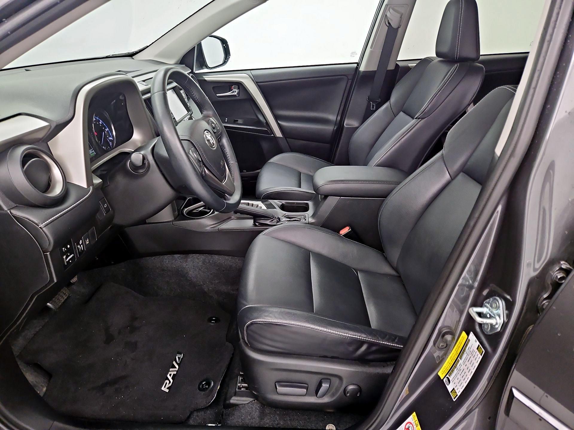 Thumbnail: 2016 Toyota RAV4 - 11