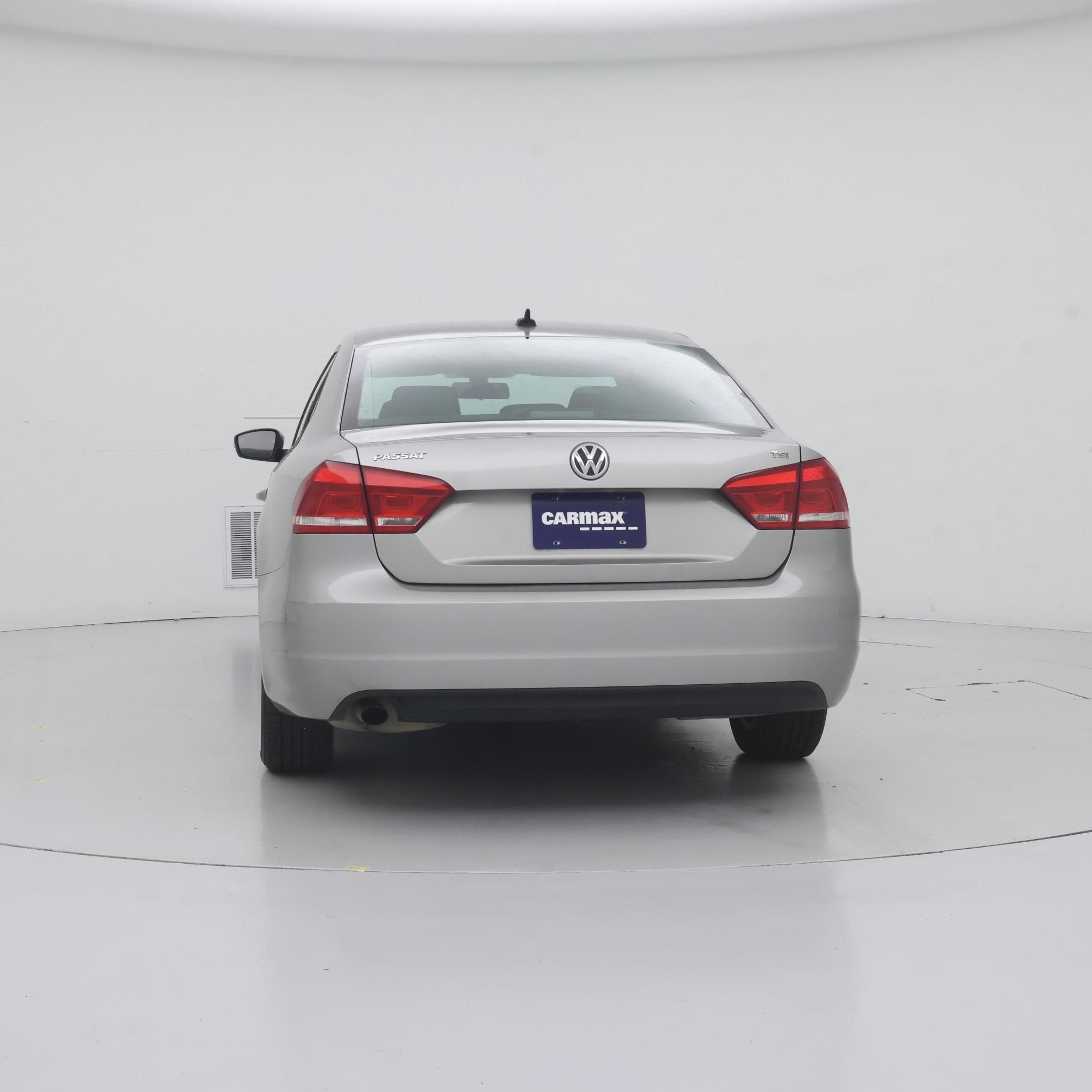 Thumbnail: 2014 Volkswagen Passat - 6