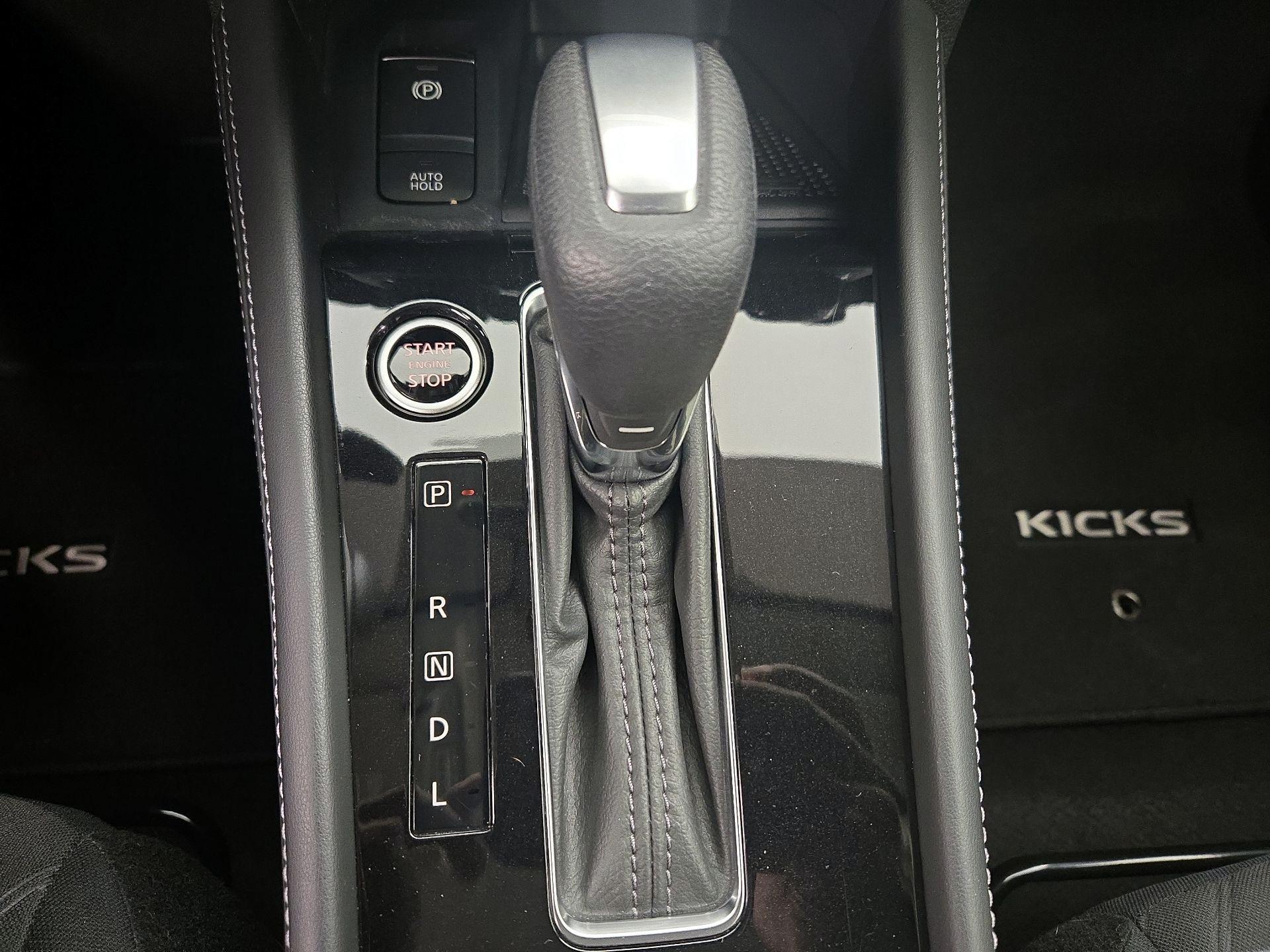Thumbnail: 2023 Nissan Kicks - 16