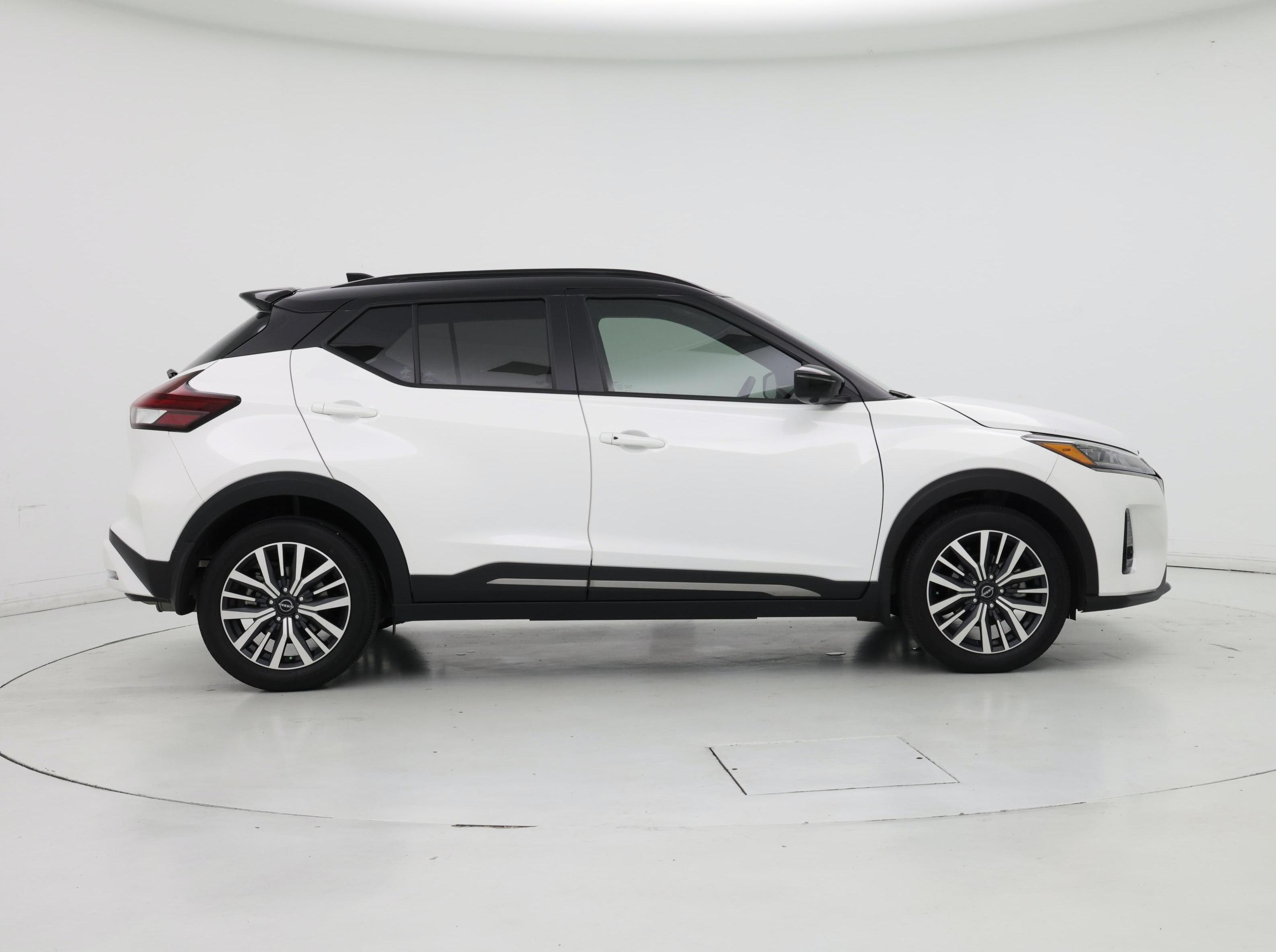 Thumbnail: 2023 Nissan Kicks - 7