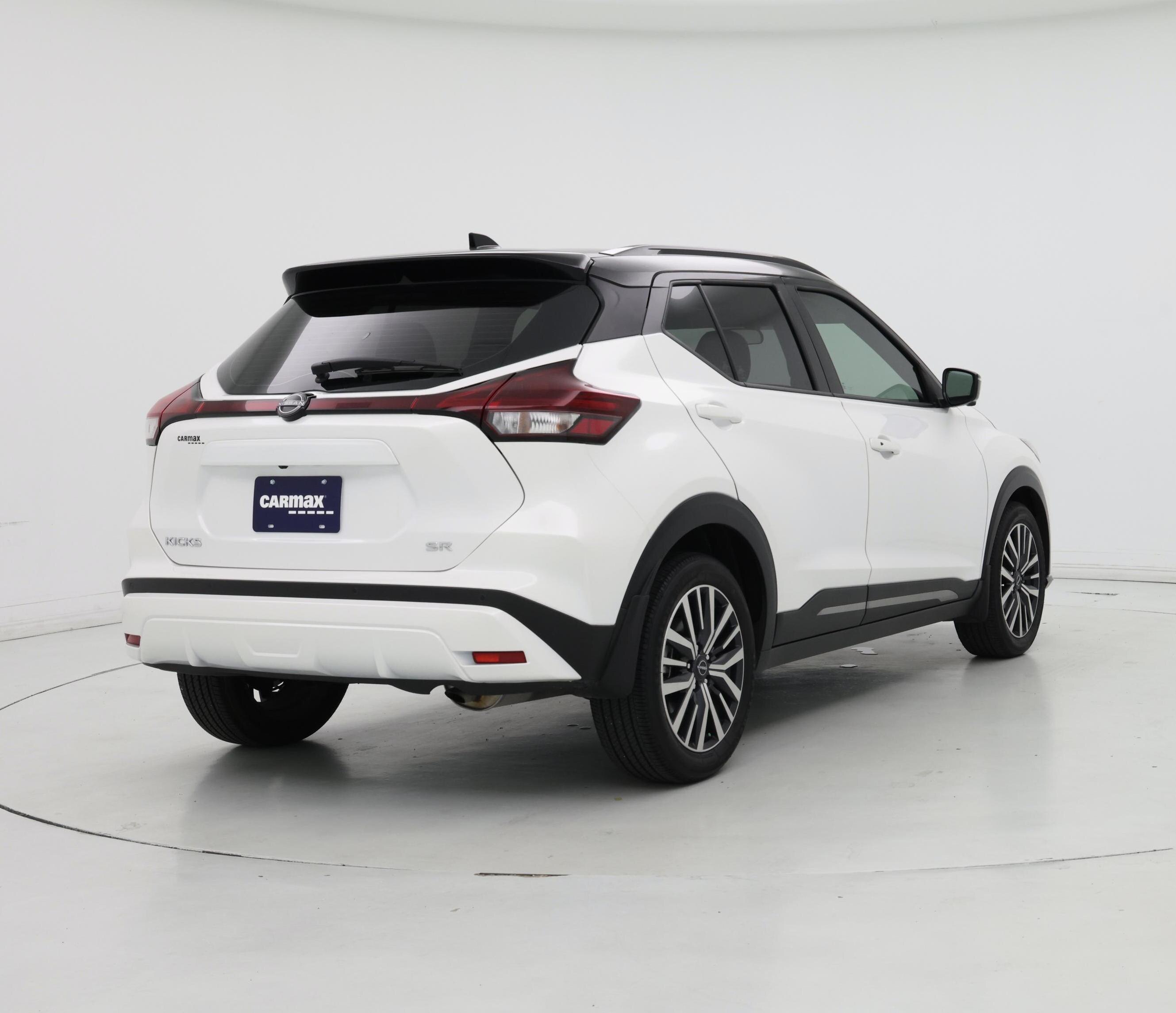 Thumbnail: 2023 Nissan Kicks - 8