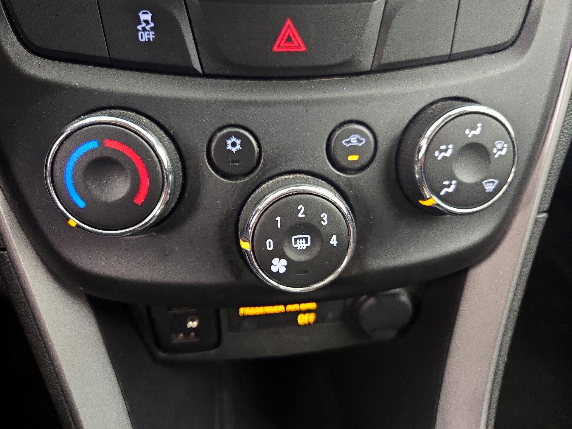 Thumbnail: 2021 Chevrolet Trax - 16