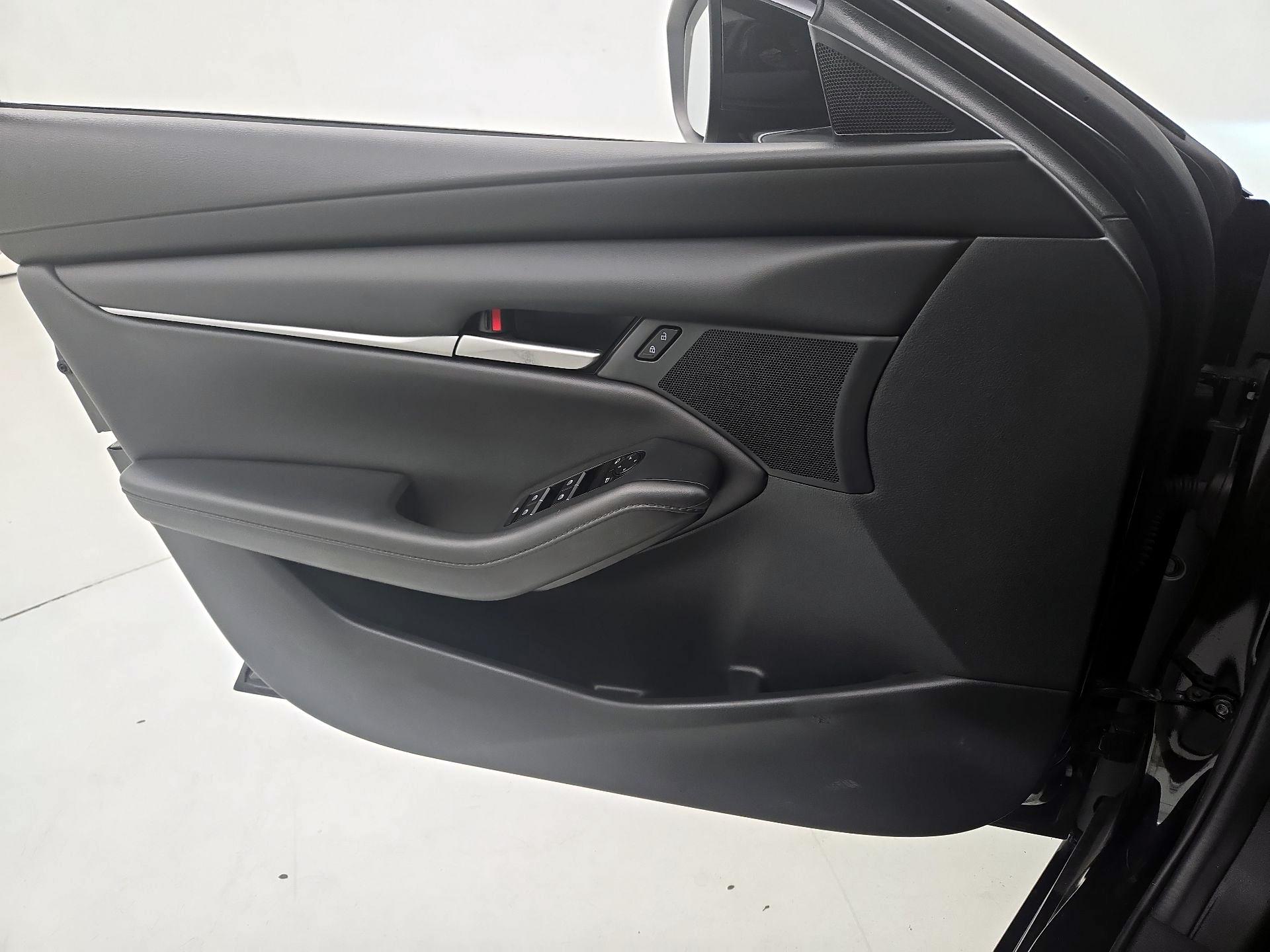 Thumbnail: 2022 Mazda Mazda3 - 12