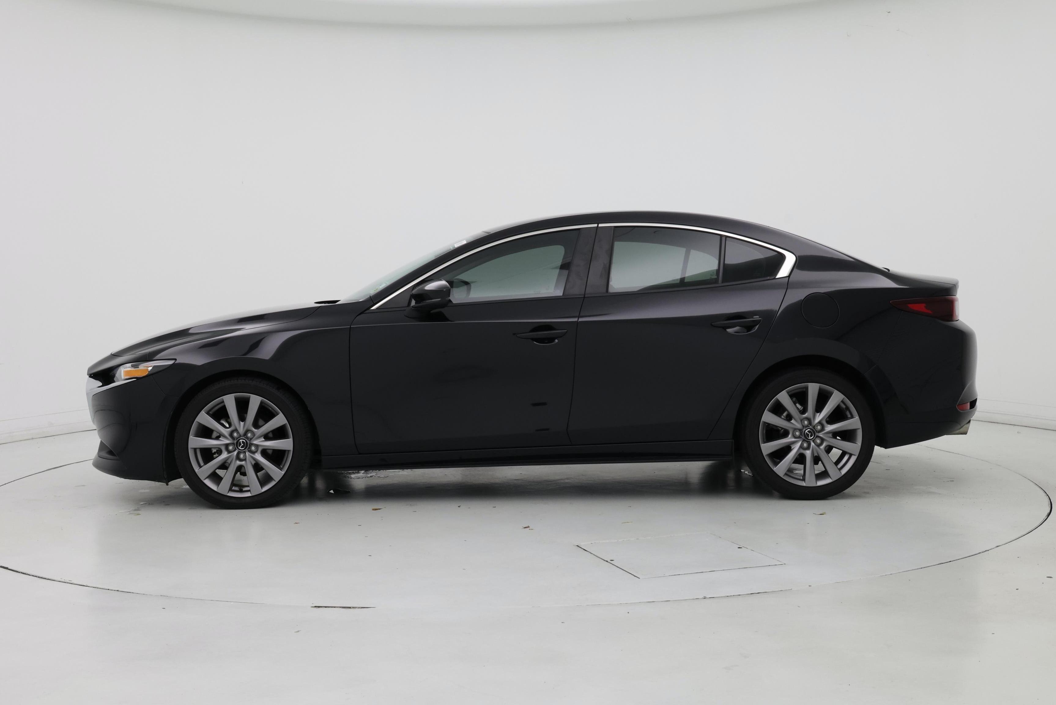 Thumbnail: 2022 Mazda Mazda3 - 3