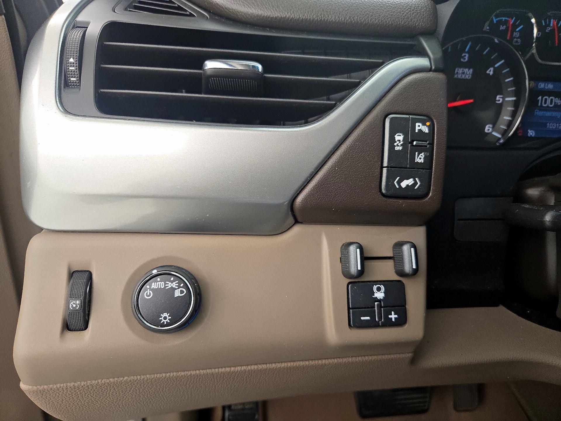 Thumbnail: 2015 Chevrolet Tahoe - 13