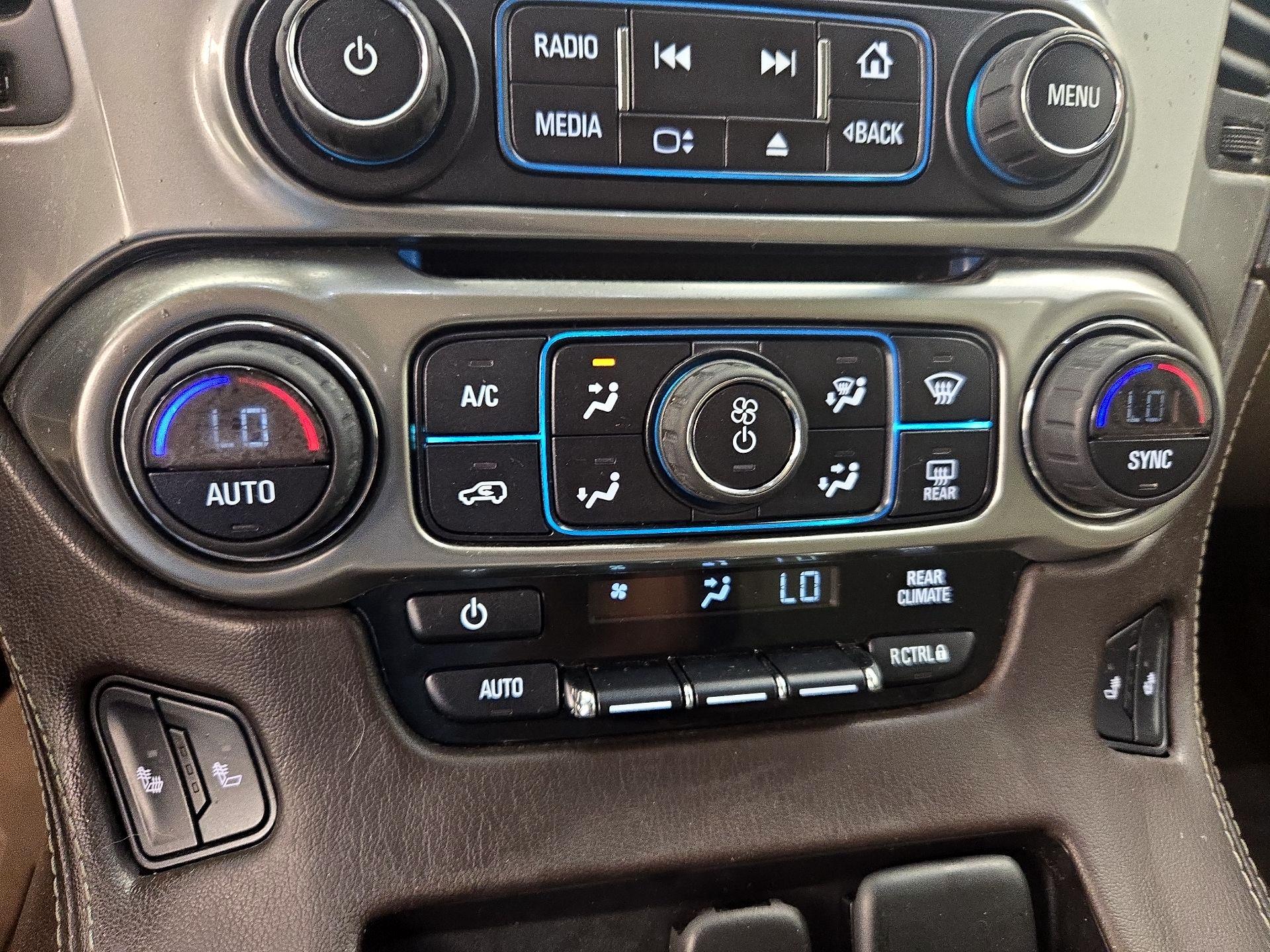 Thumbnail: 2015 Chevrolet Tahoe - 16