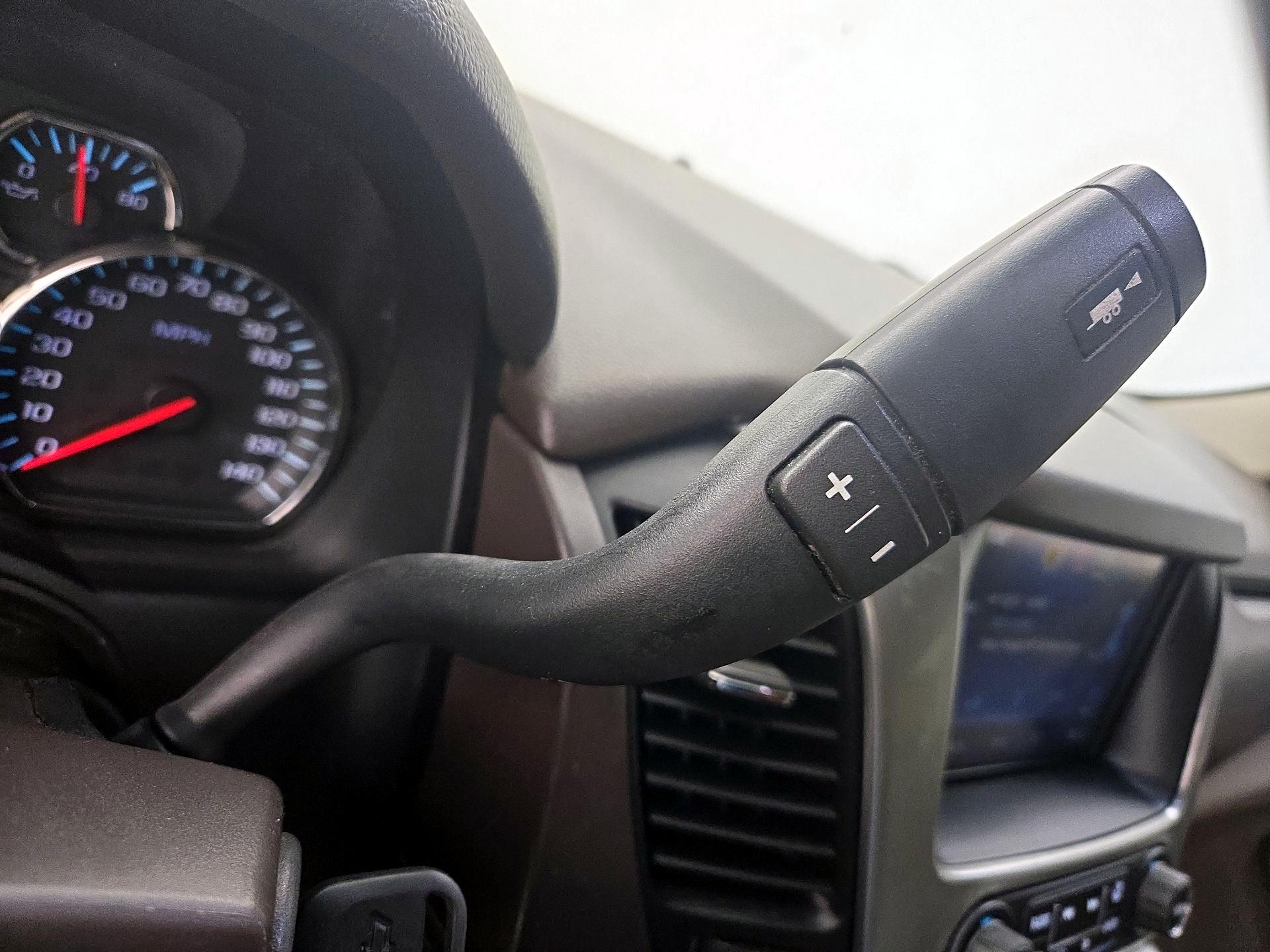 Thumbnail: 2015 Chevrolet Tahoe - 17