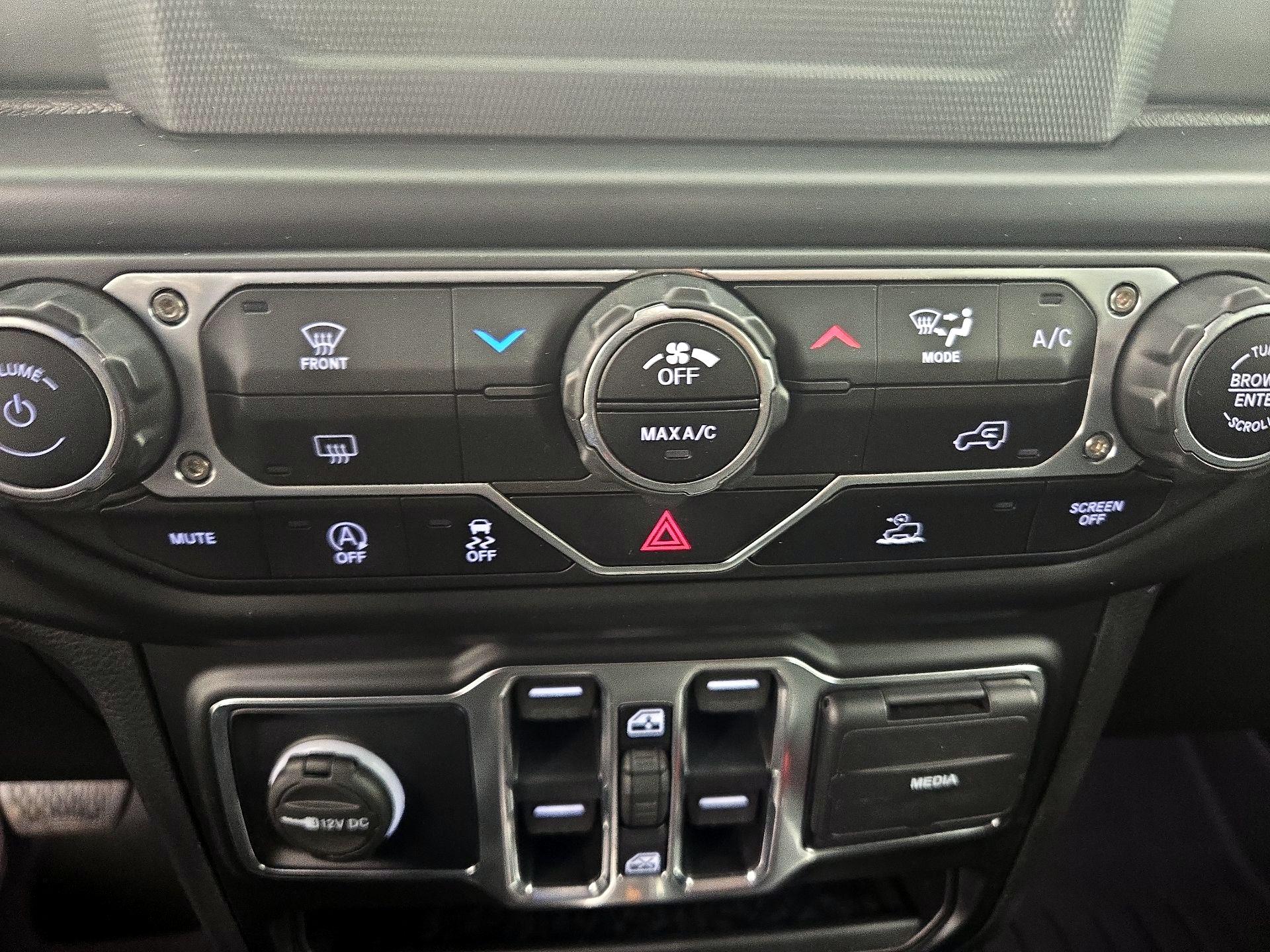 Thumbnail: 2022 Jeep Gladiator - 16