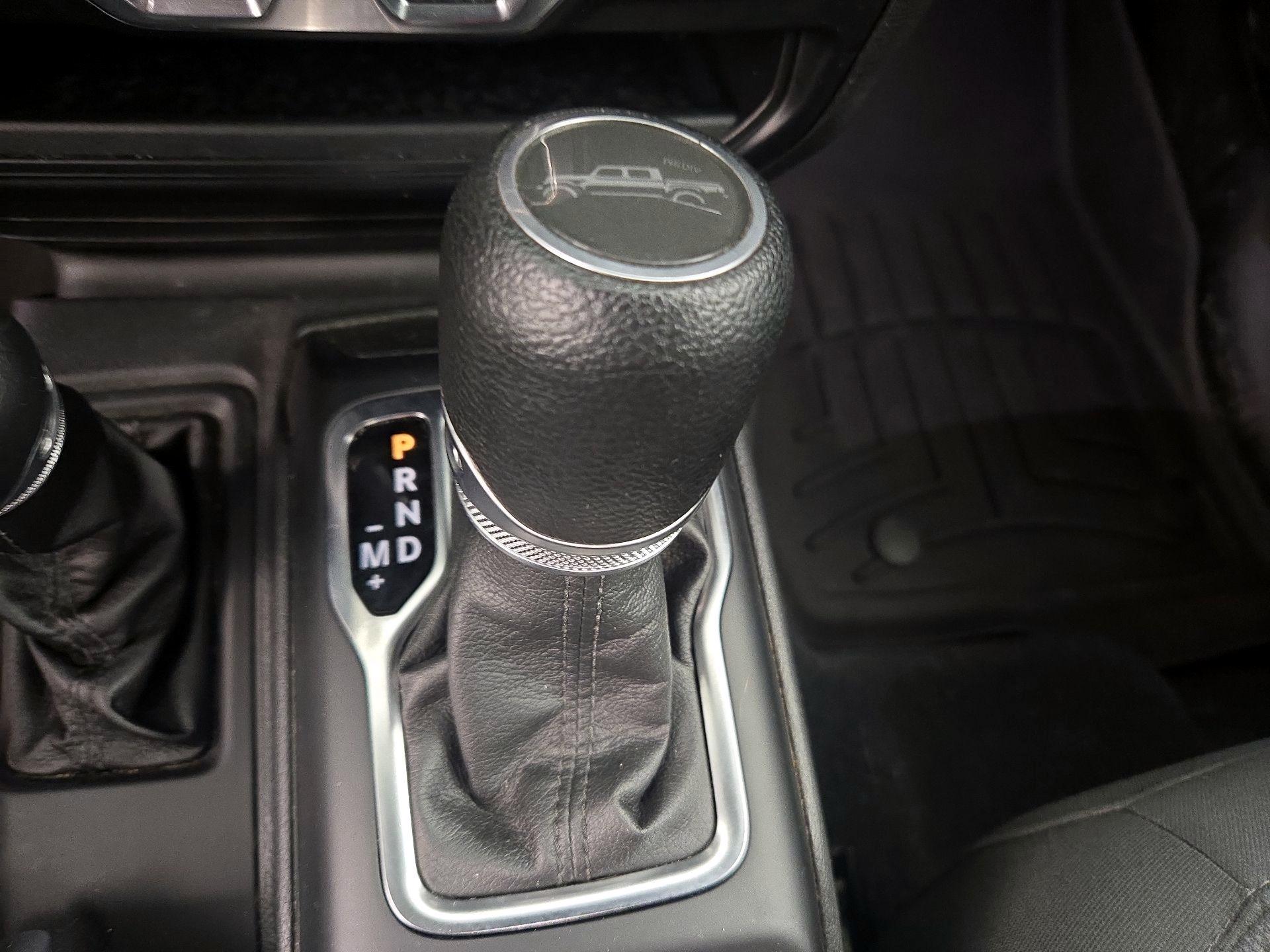 Thumbnail: 2022 Jeep Gladiator - 17