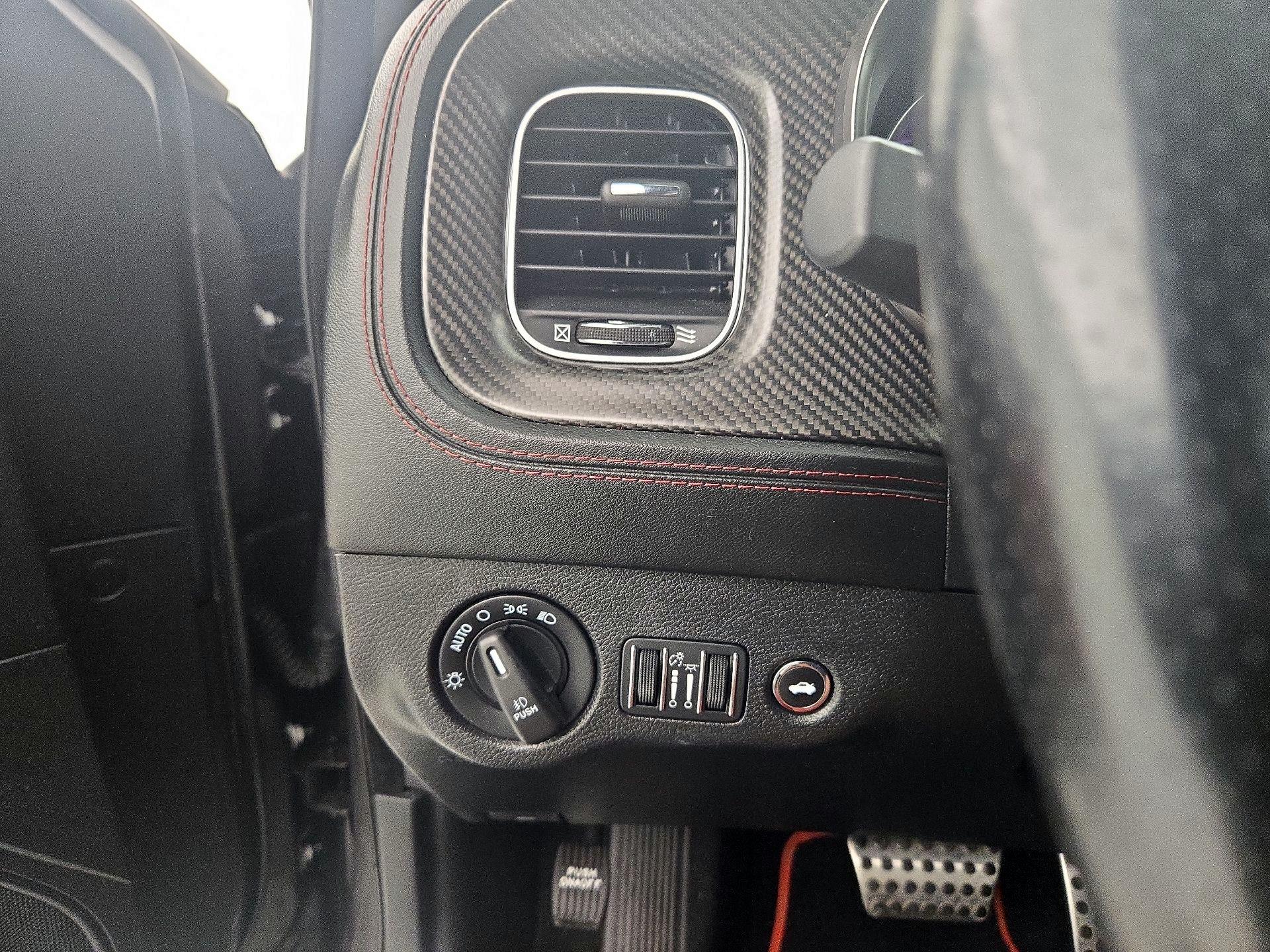 Thumbnail: 2020 Dodge Charger - 13