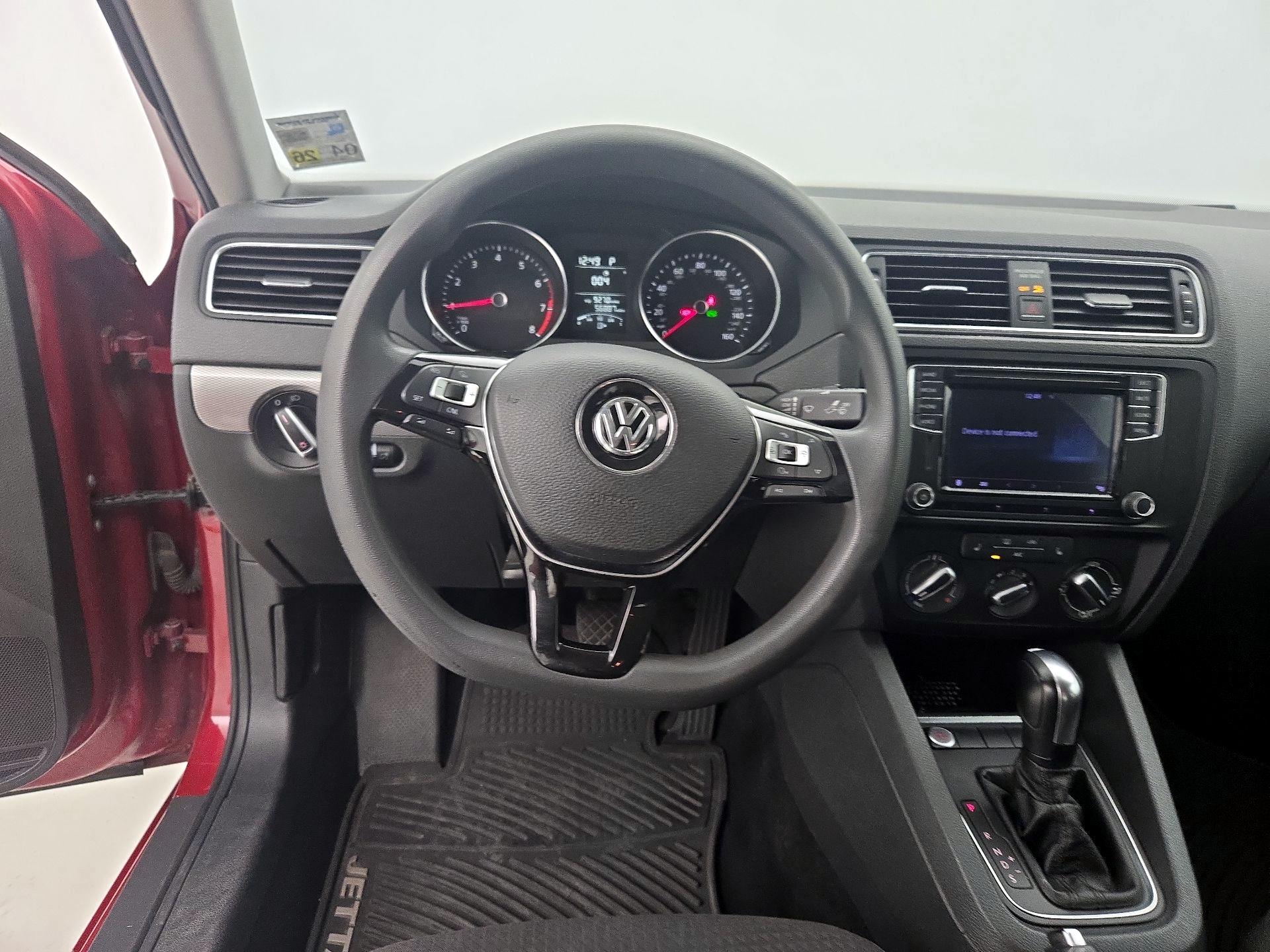 Thumbnail: 2016 Volkswagen Jetta - 10