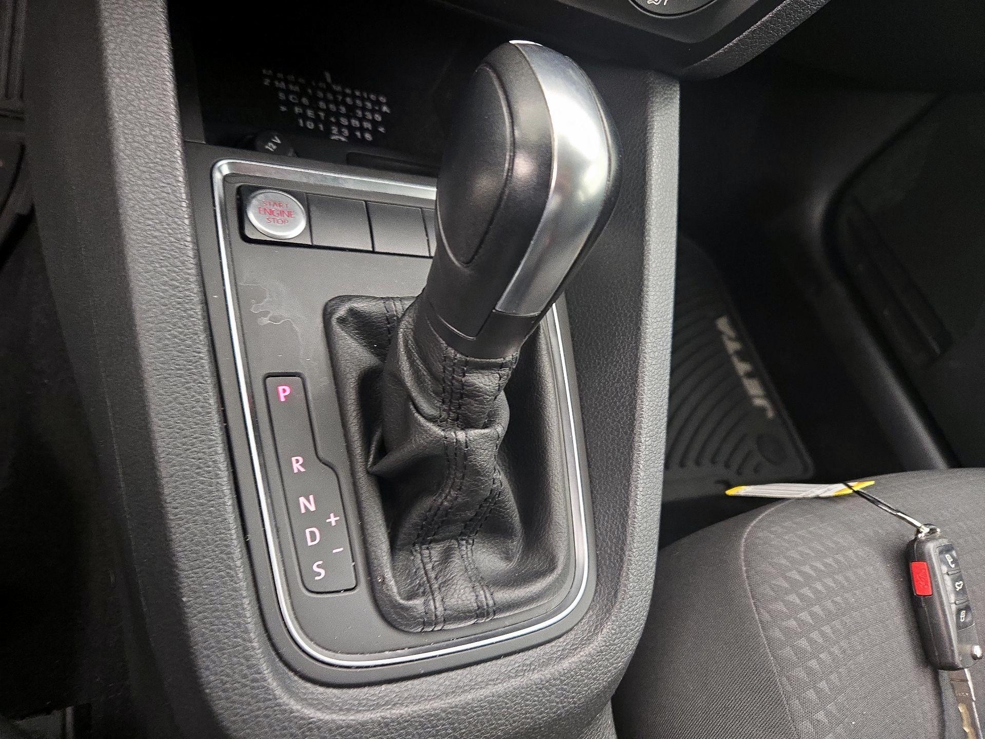 Thumbnail: 2016 Volkswagen Jetta - 17