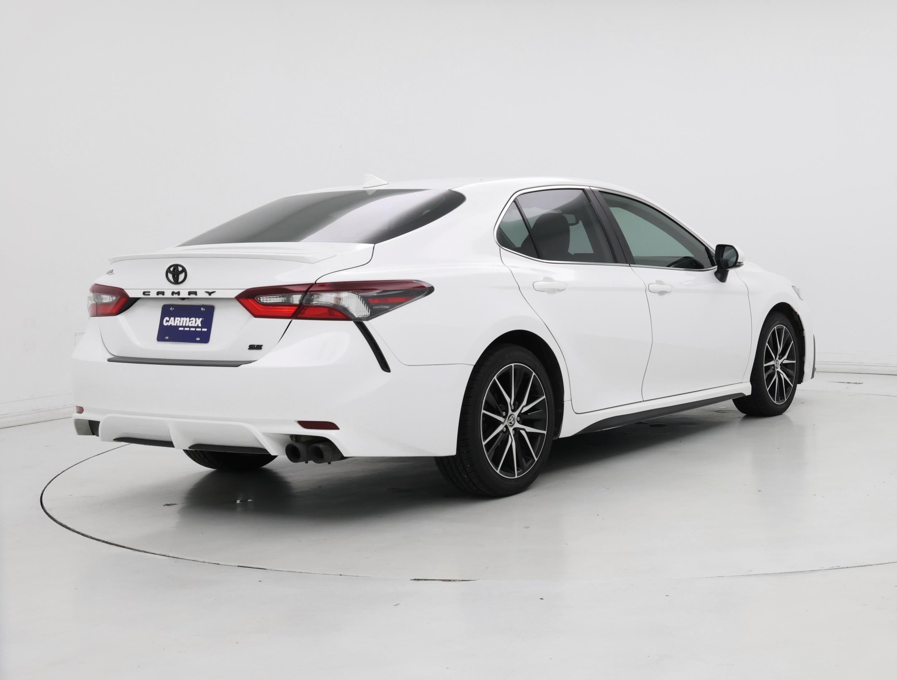 Thumbnail: 2022 Toyota Camry - 8