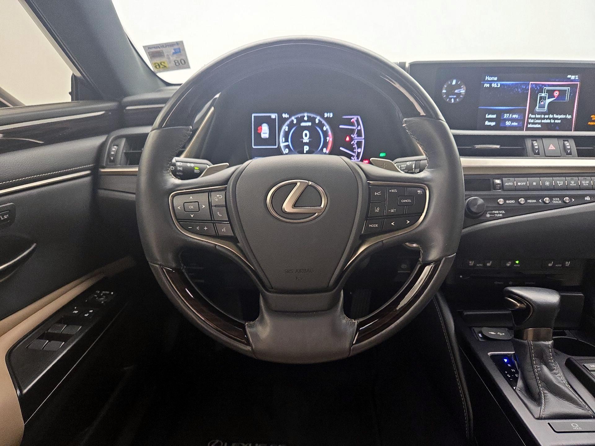 Thumbnail: 2020 Lexus ES - 10