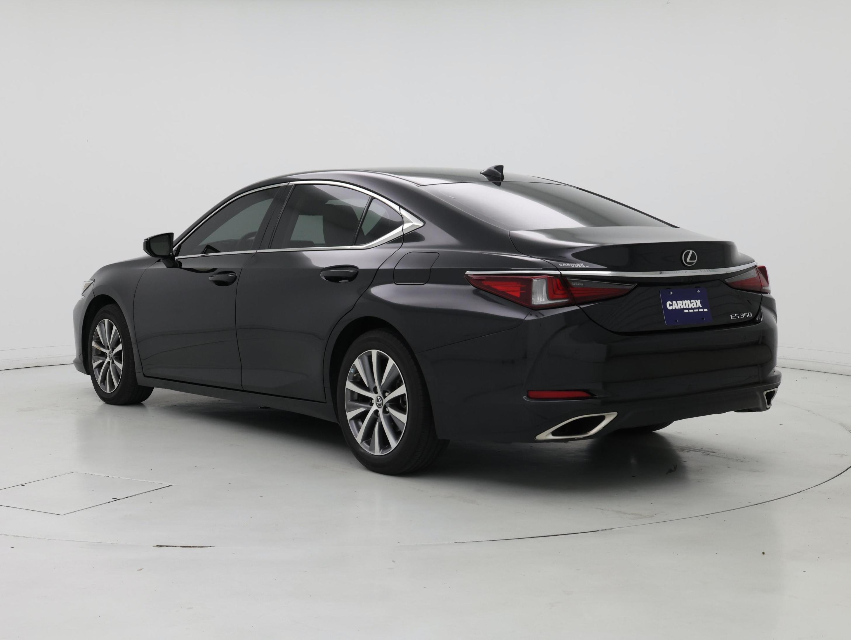 Thumbnail: 2020 Lexus ES - 2