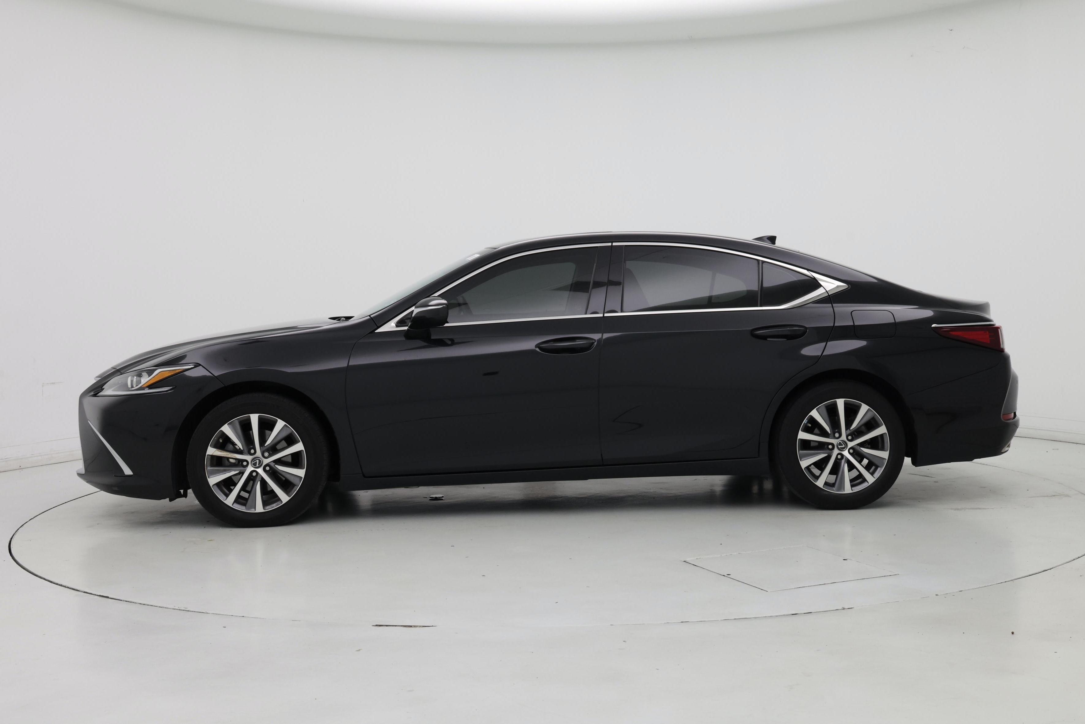 Thumbnail: 2020 Lexus ES - 3