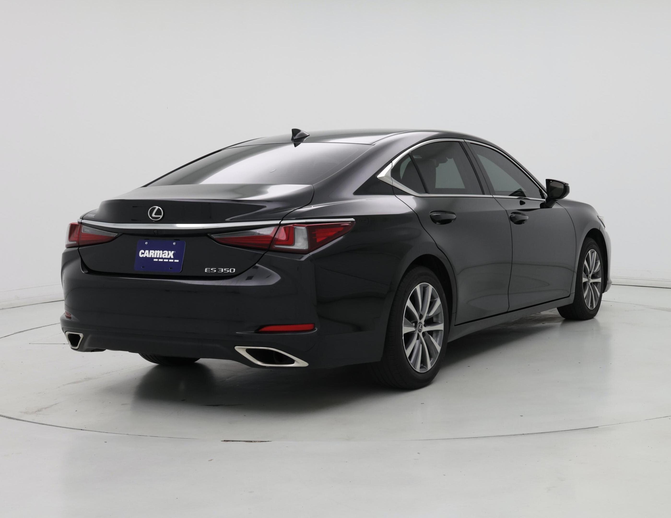 Thumbnail: 2020 Lexus ES - 8