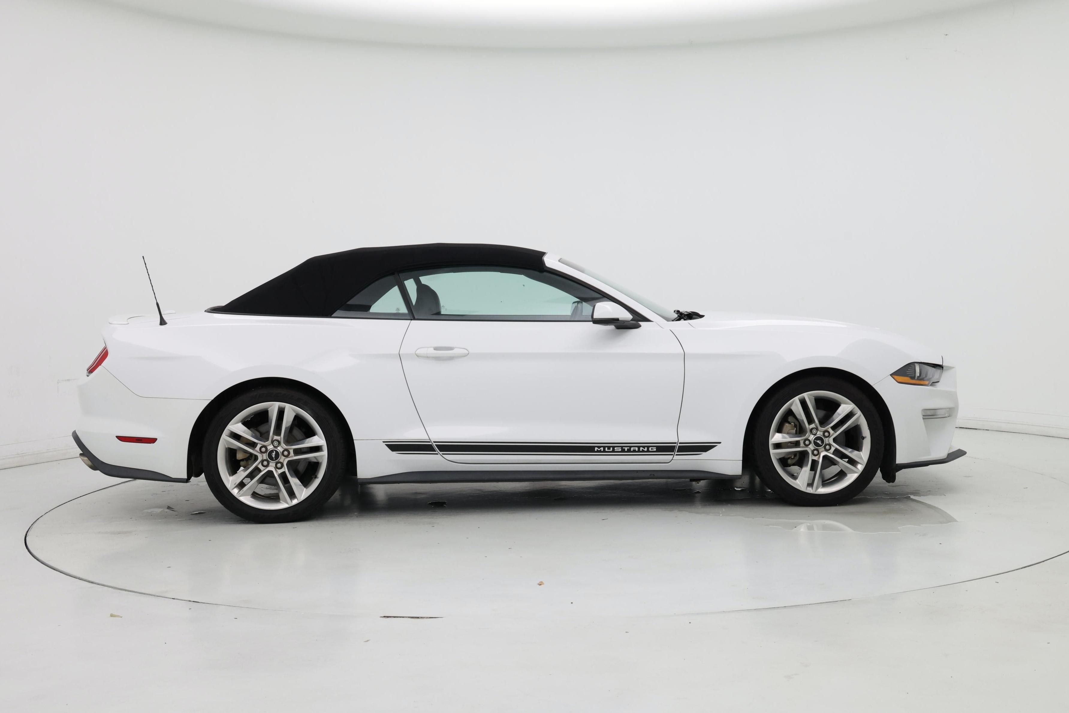 Thumbnail: 2019 Ford Mustang - 7