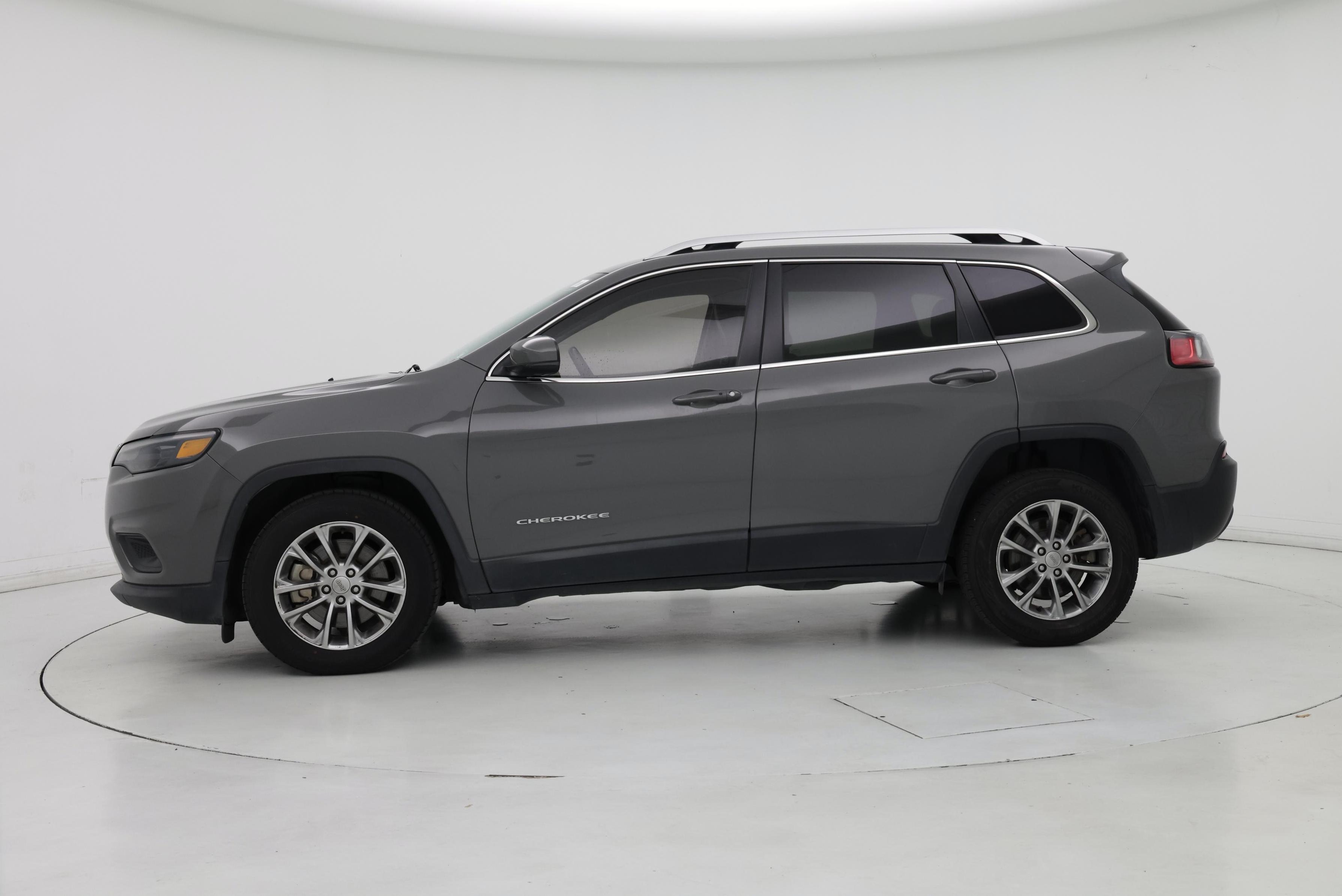 Thumbnail: 2019 Jeep Cherokee - 3