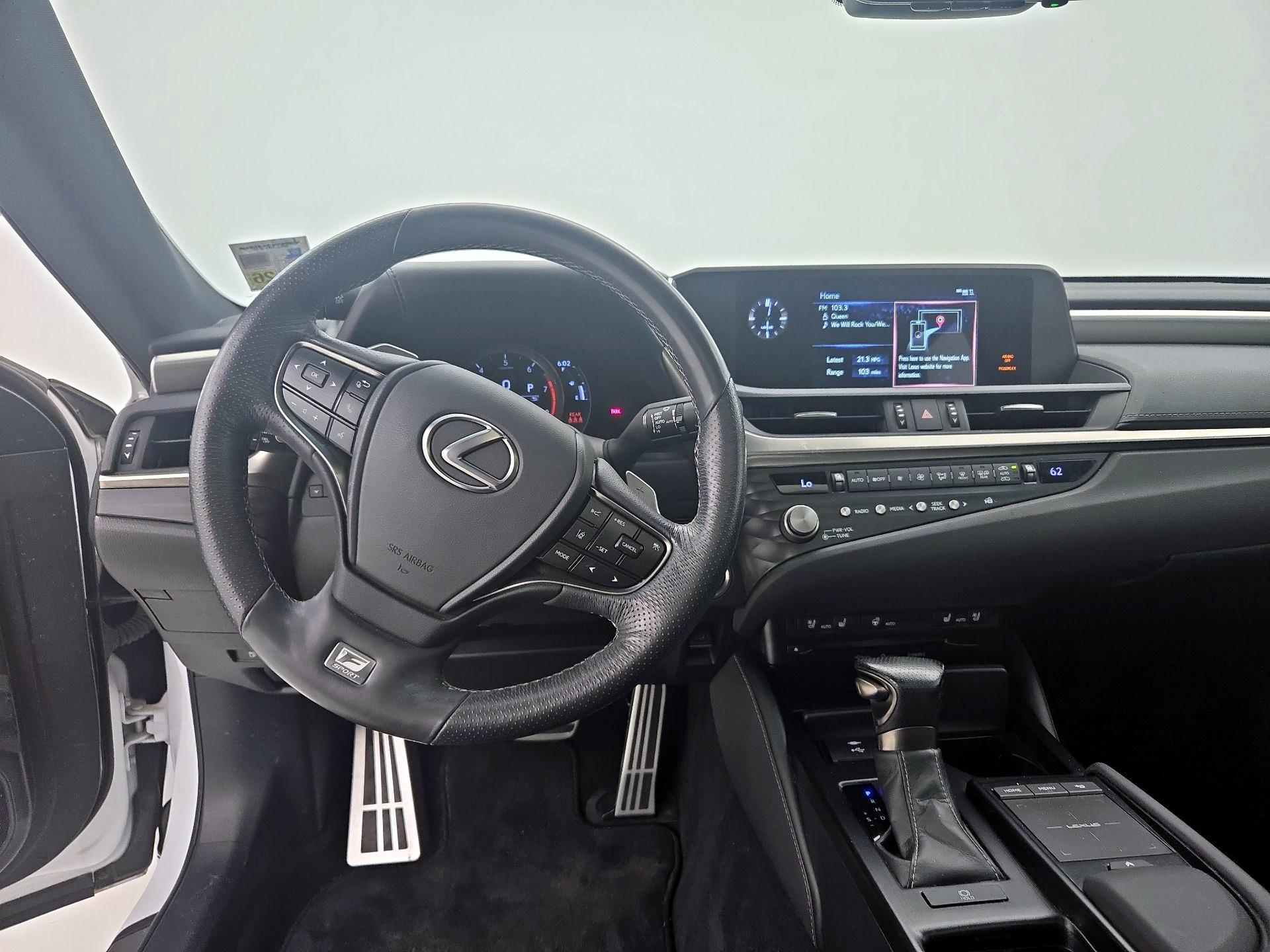 Thumbnail: 2021 Lexus ES - 10