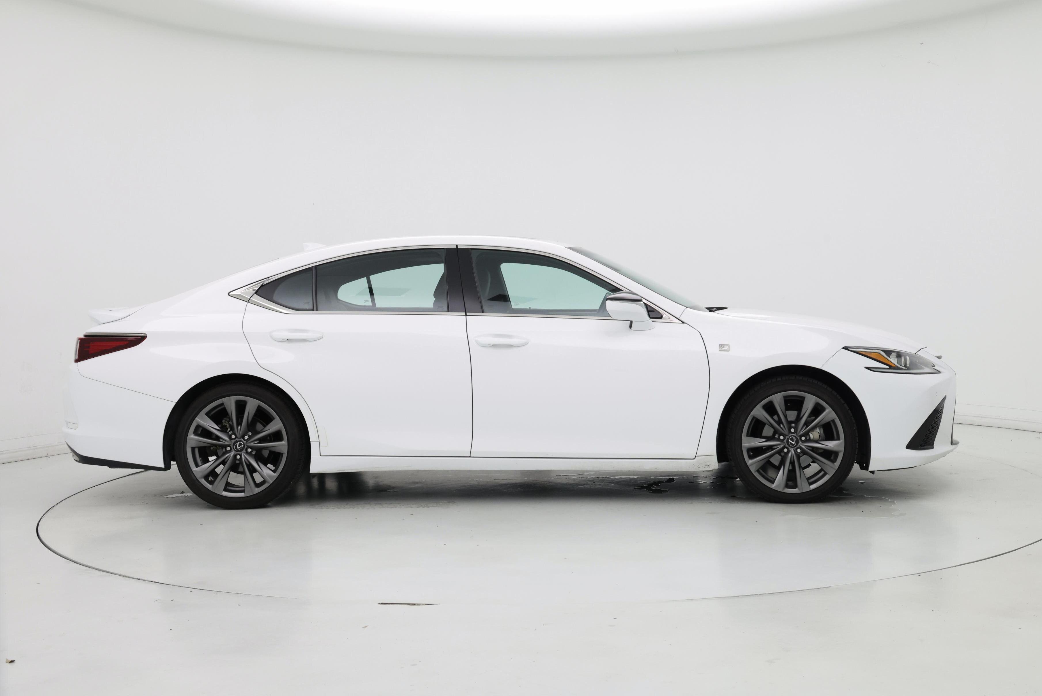 Thumbnail: 2021 Lexus ES - 7