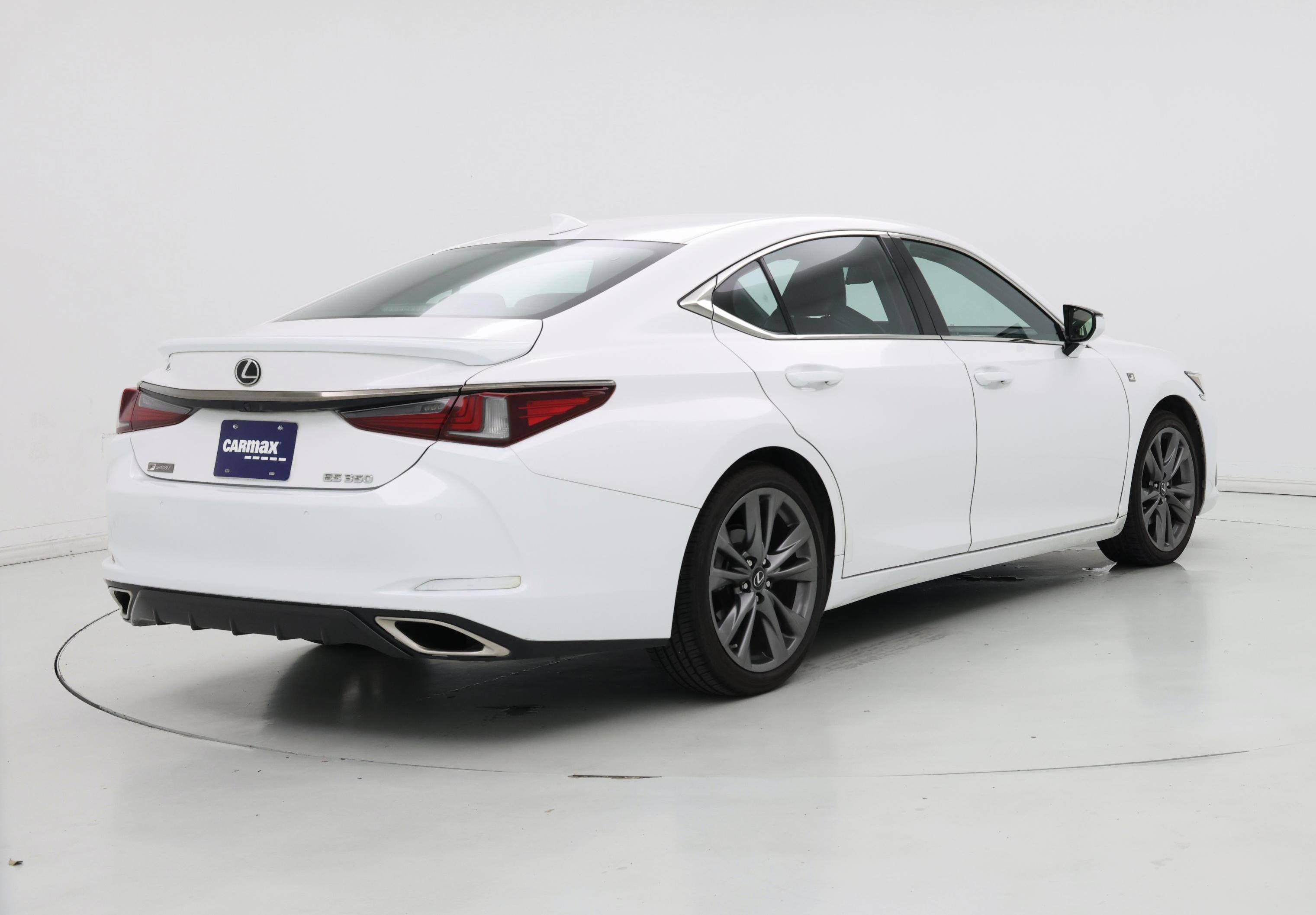 Thumbnail: 2021 Lexus ES - 8