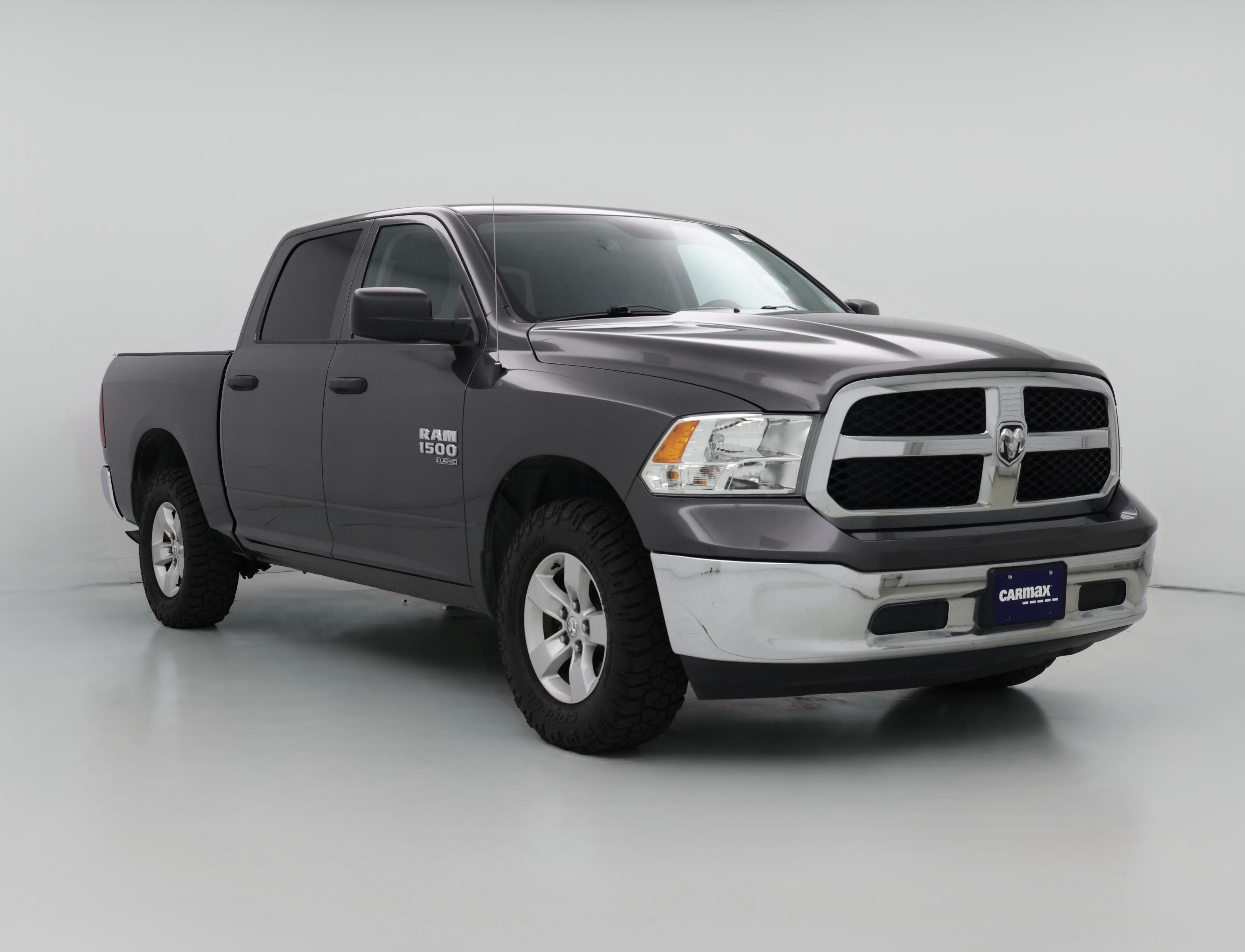 Thumbnail: 2019 RAM 1500 Classic - 1