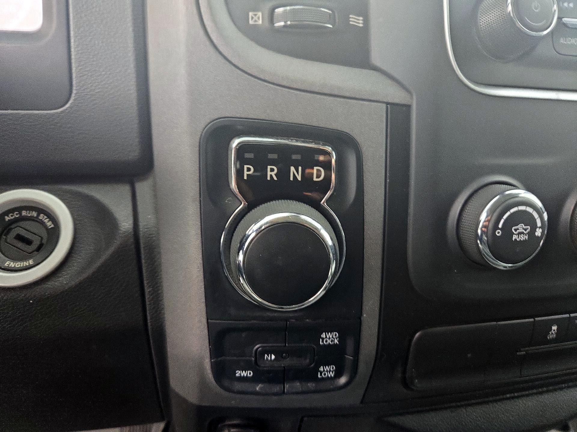 Thumbnail: 2019 RAM 1500 Classic - 17