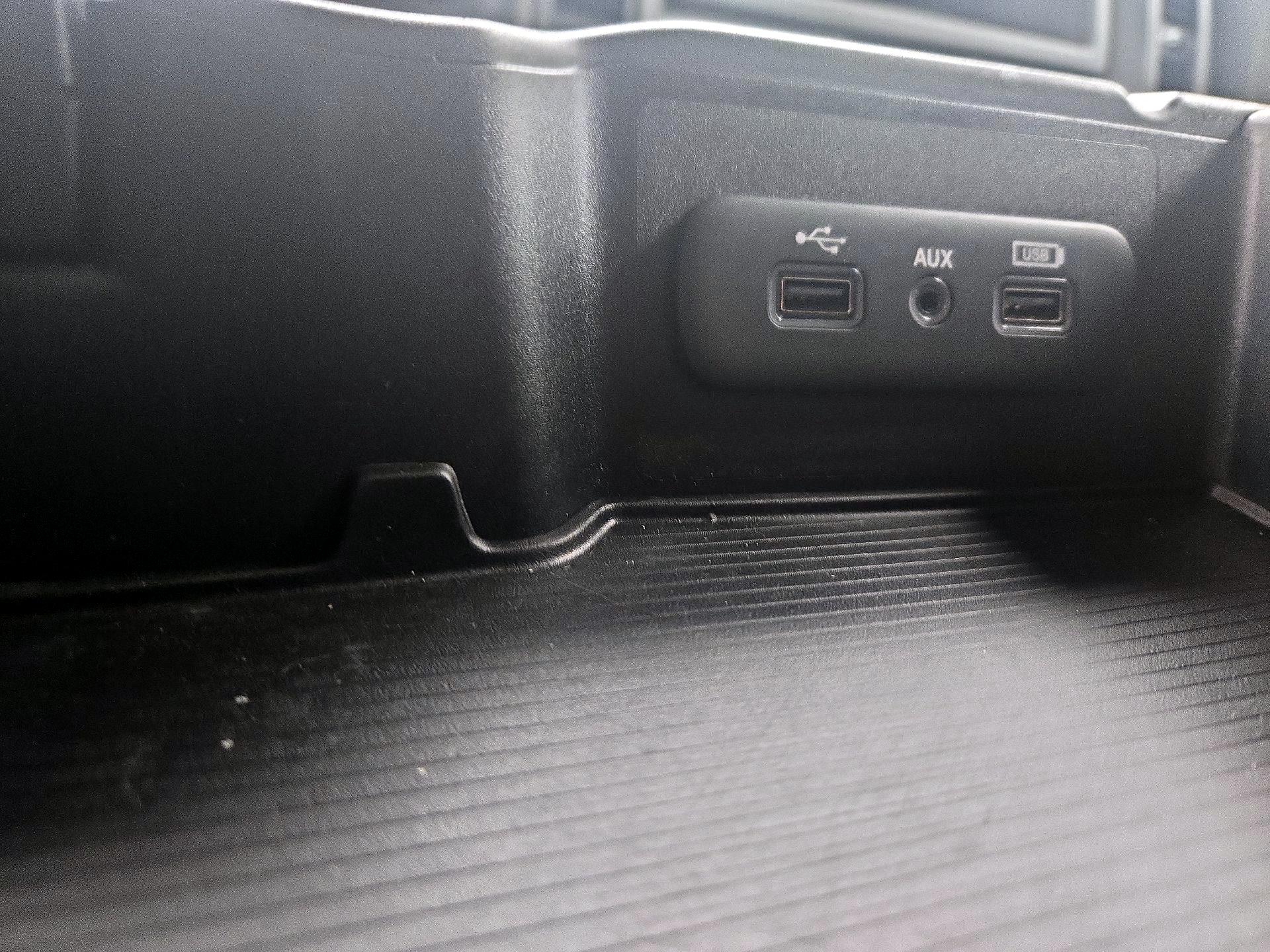 Thumbnail: 2019 RAM 1500 Classic - 18