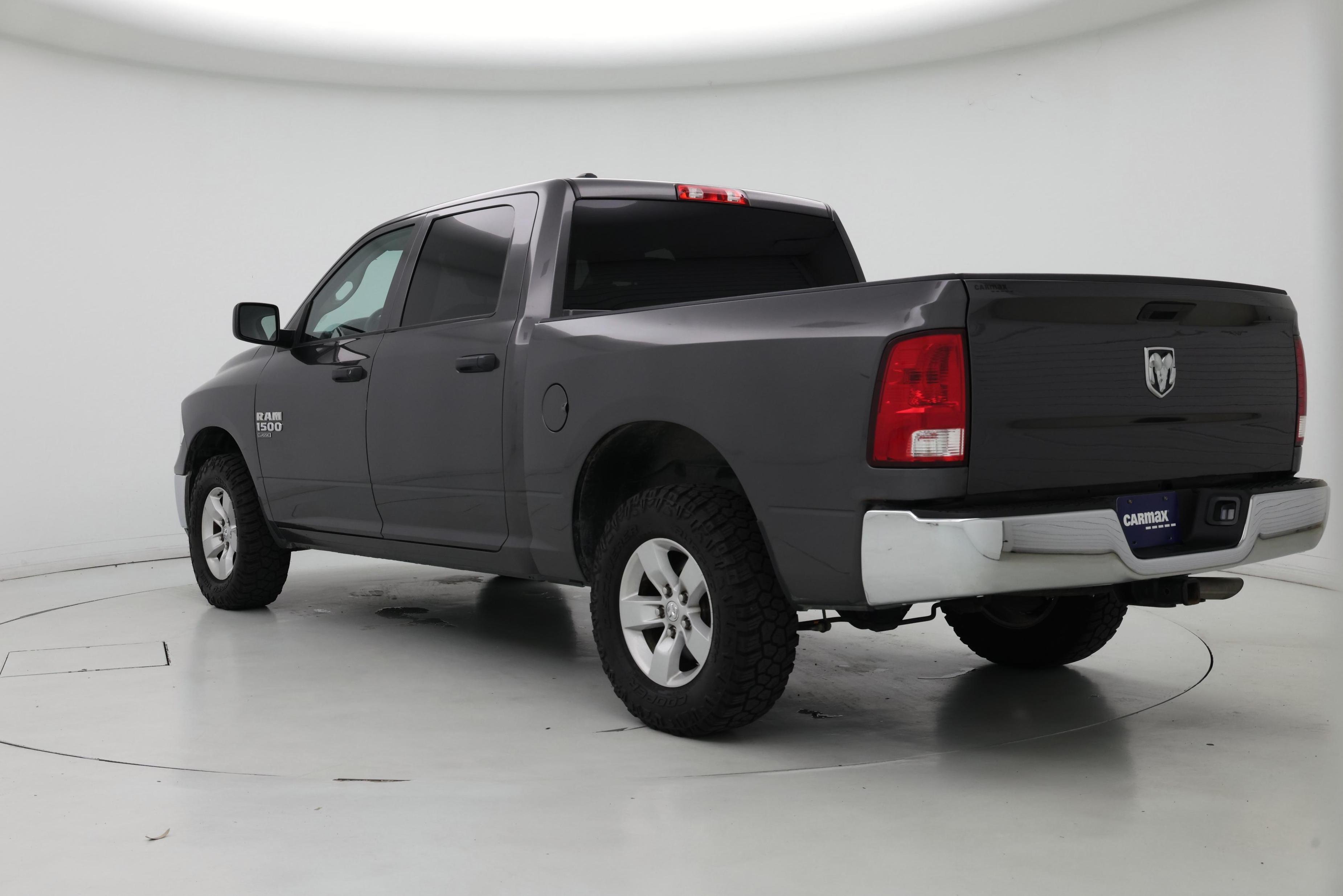 Thumbnail: 2019 RAM 1500 Classic - 2