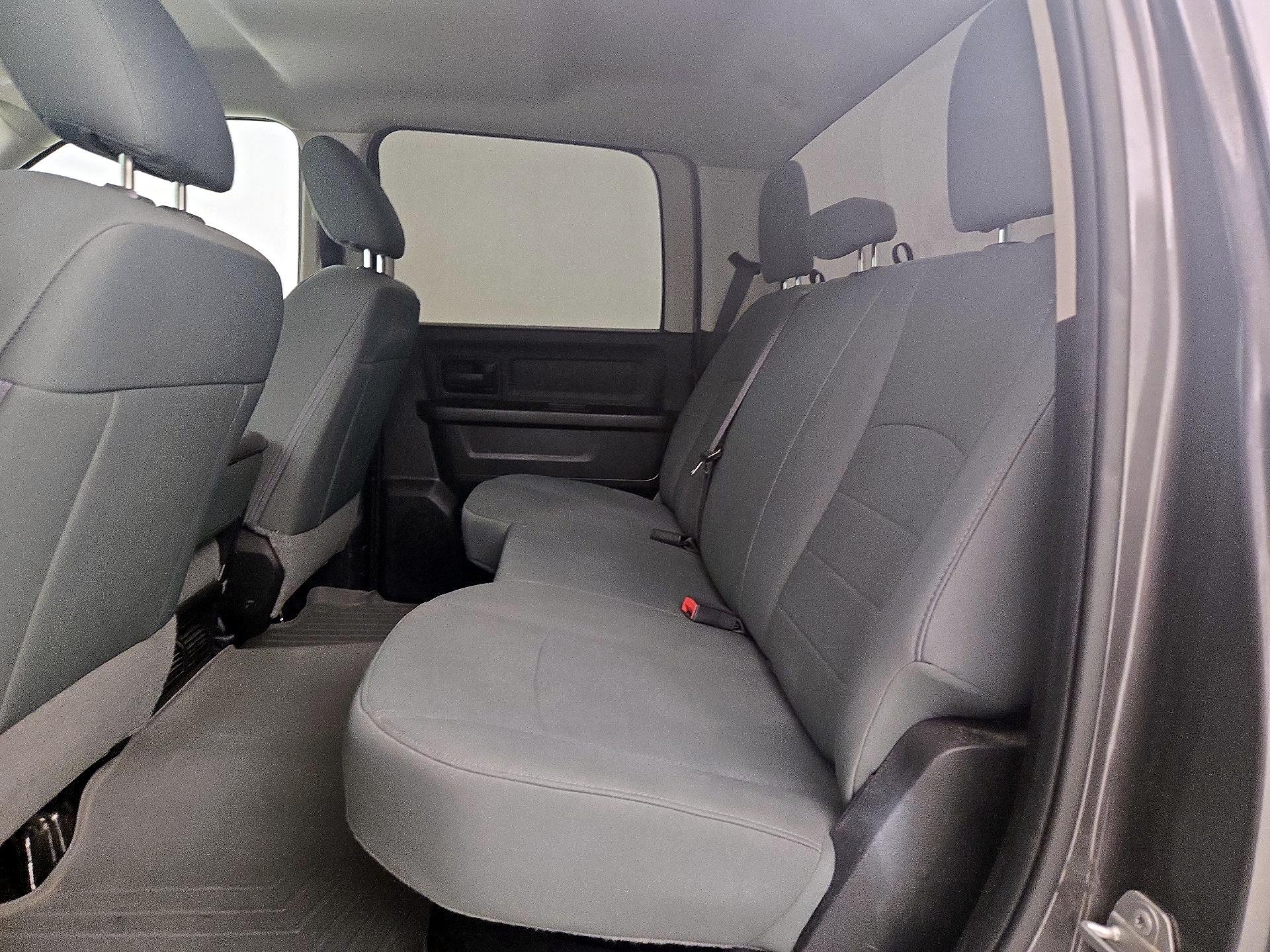 Thumbnail: 2019 RAM 1500 Classic - 19