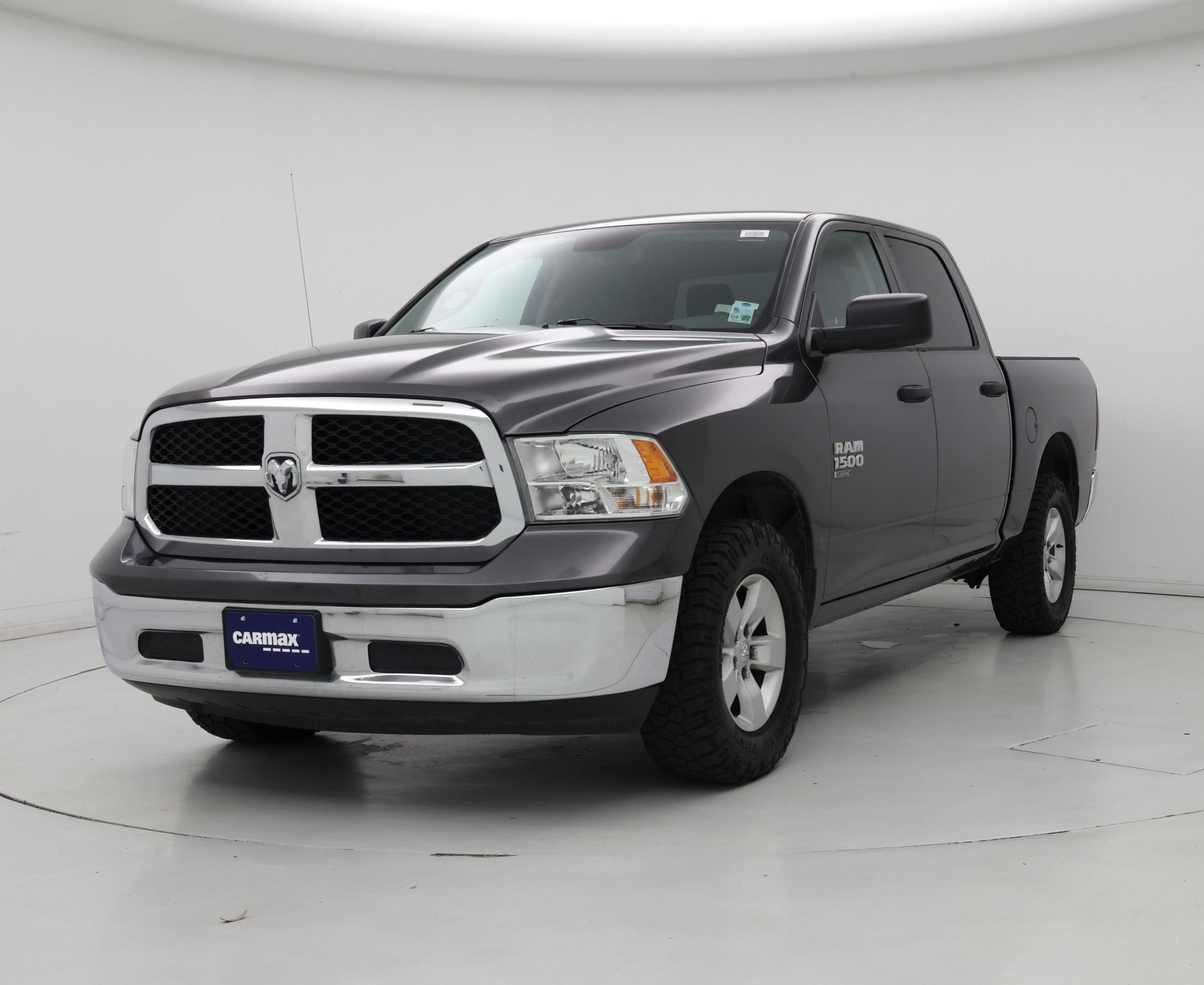 Thumbnail: 2019 RAM 1500 Classic - 4