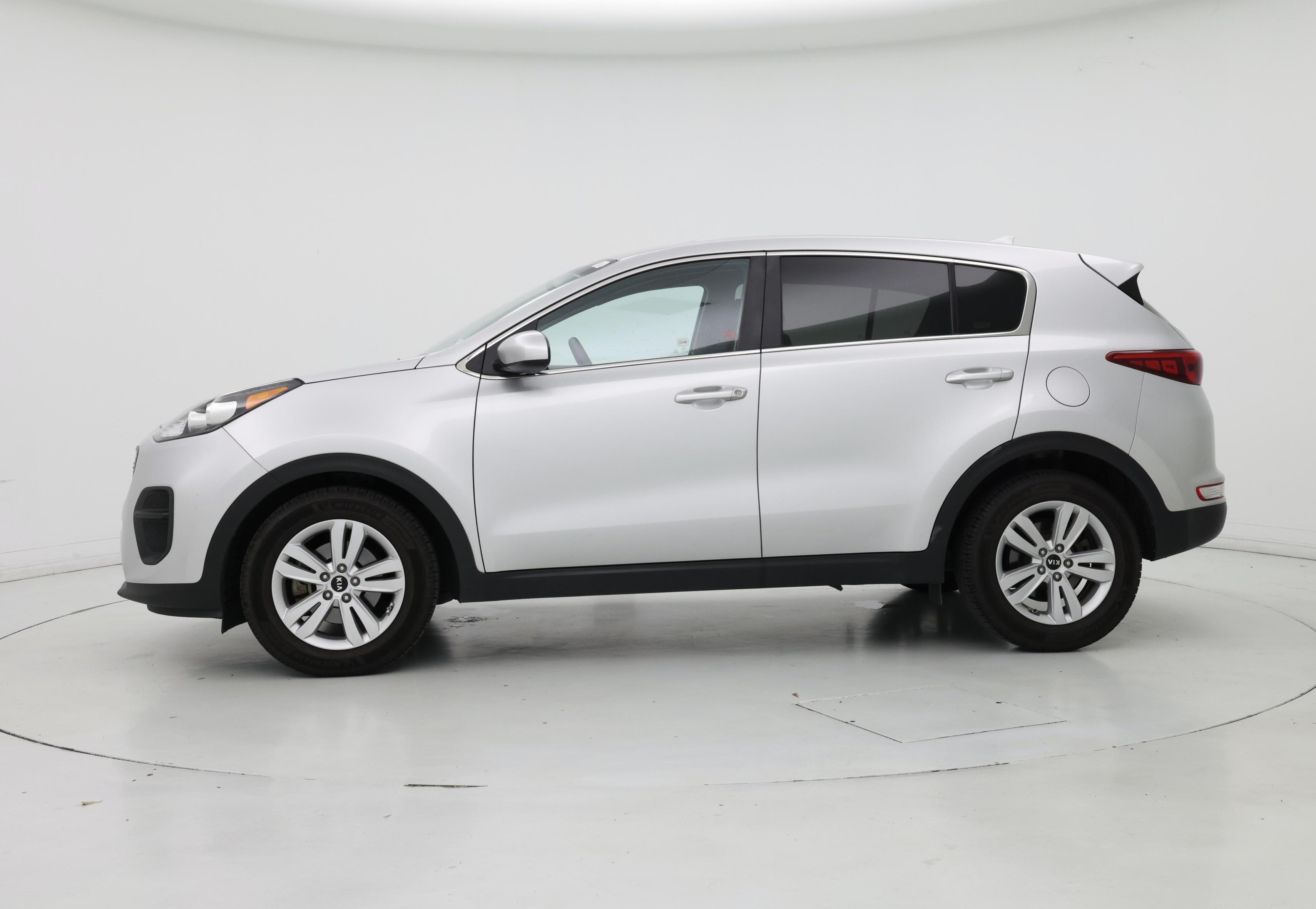 Thumbnail: 2018 Kia Sportage - 3