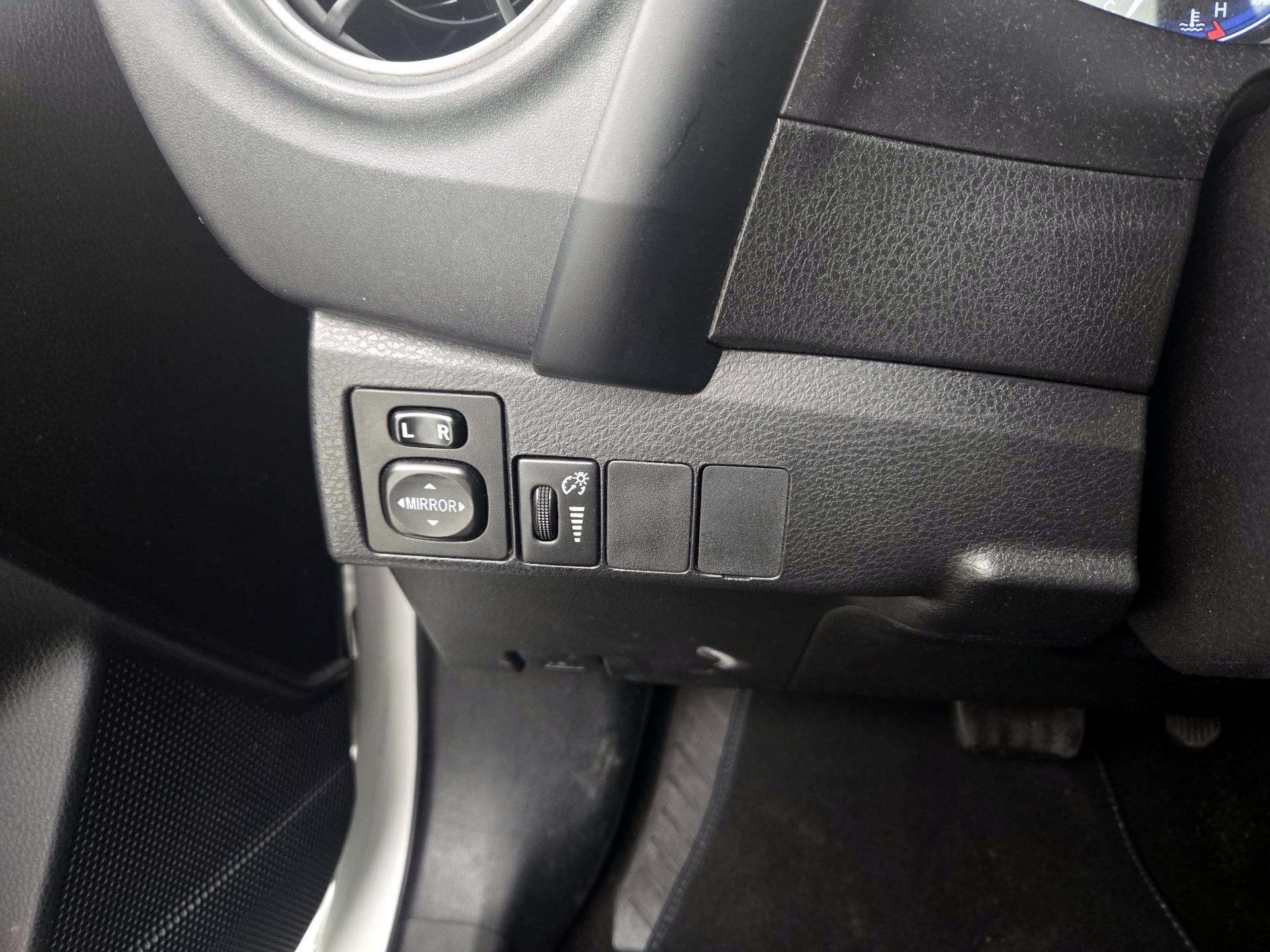 Thumbnail: 2018 Toyota Corolla - 13