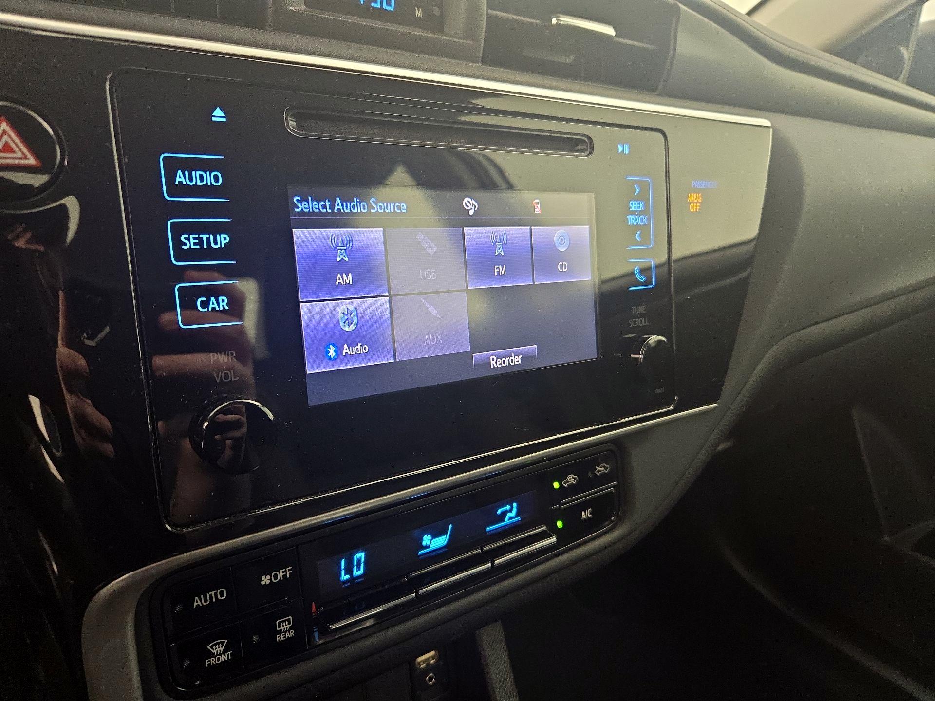 Thumbnail: 2018 Toyota Corolla - 15