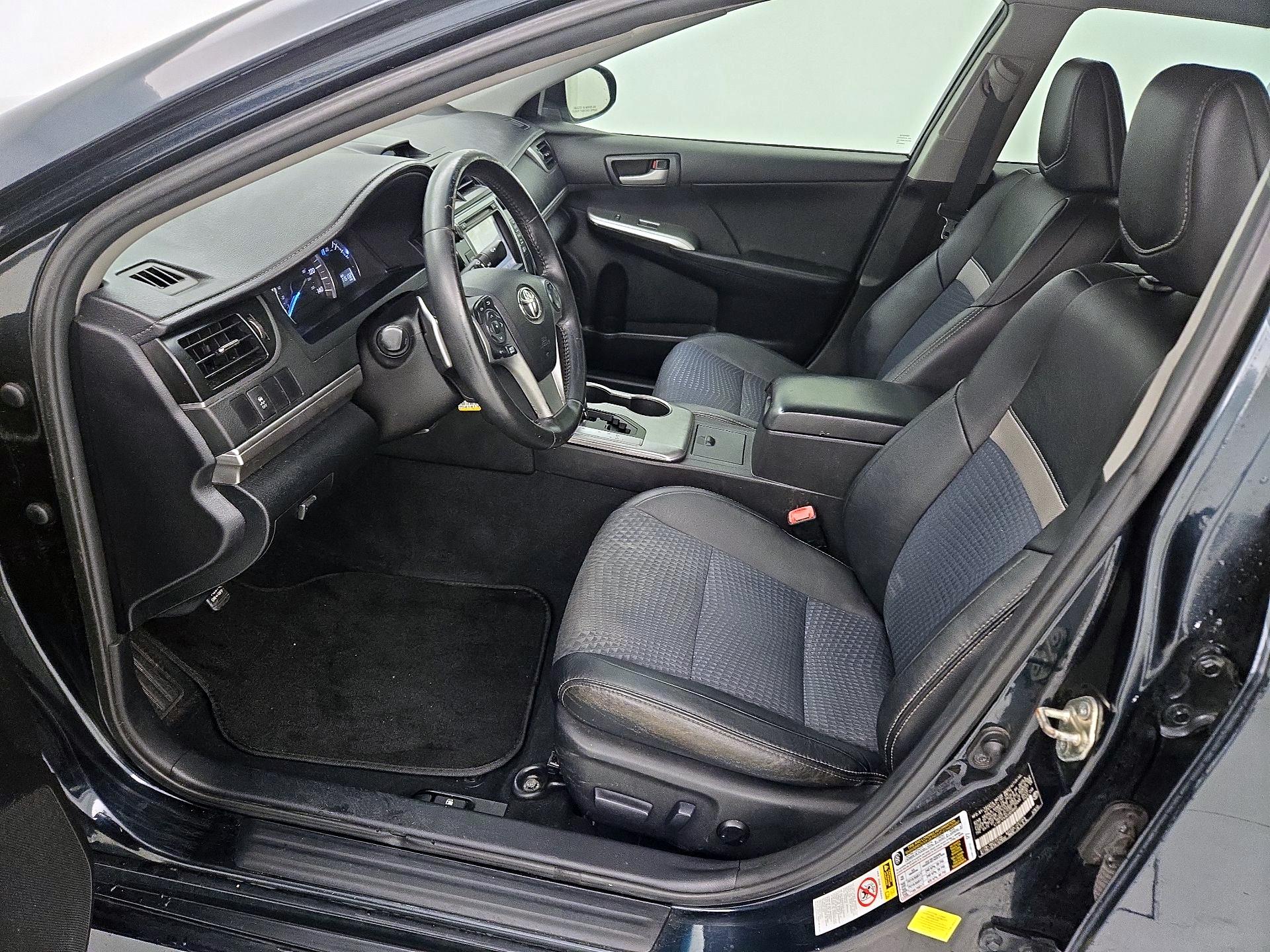 Thumbnail: 2014 Toyota Camry - 11