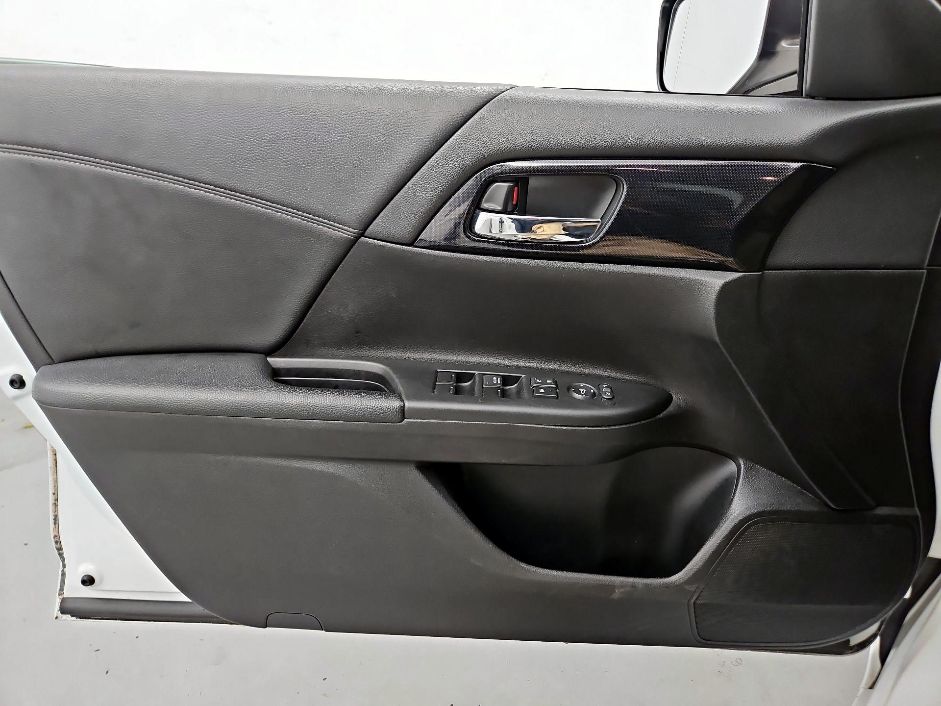 Thumbnail: 2014 Honda Accord - 12