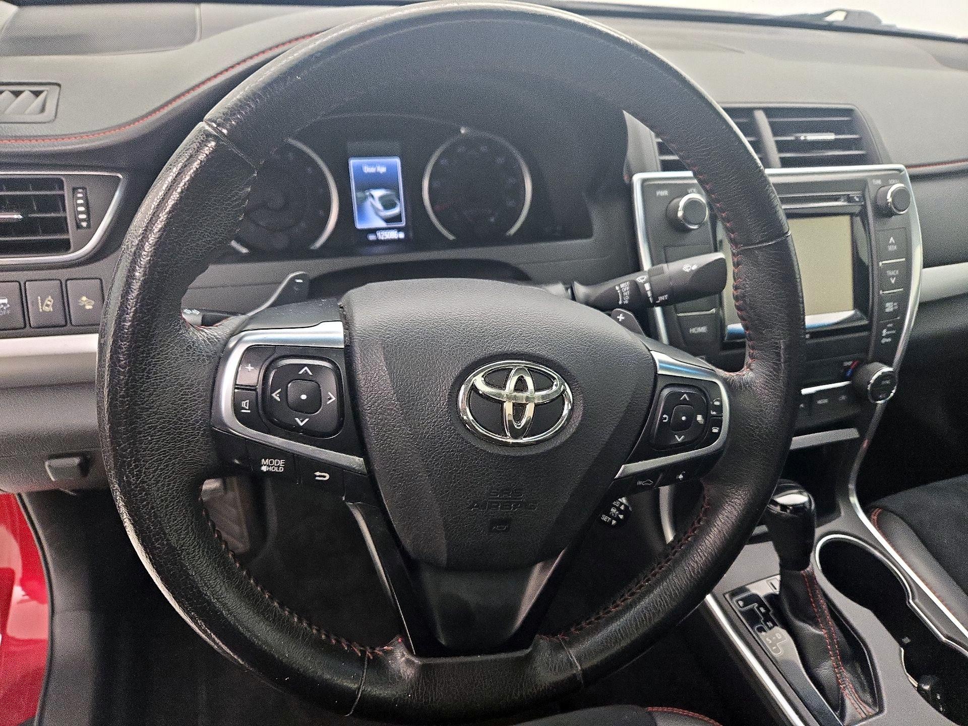 Thumbnail: 2017 Toyota Camry - 10