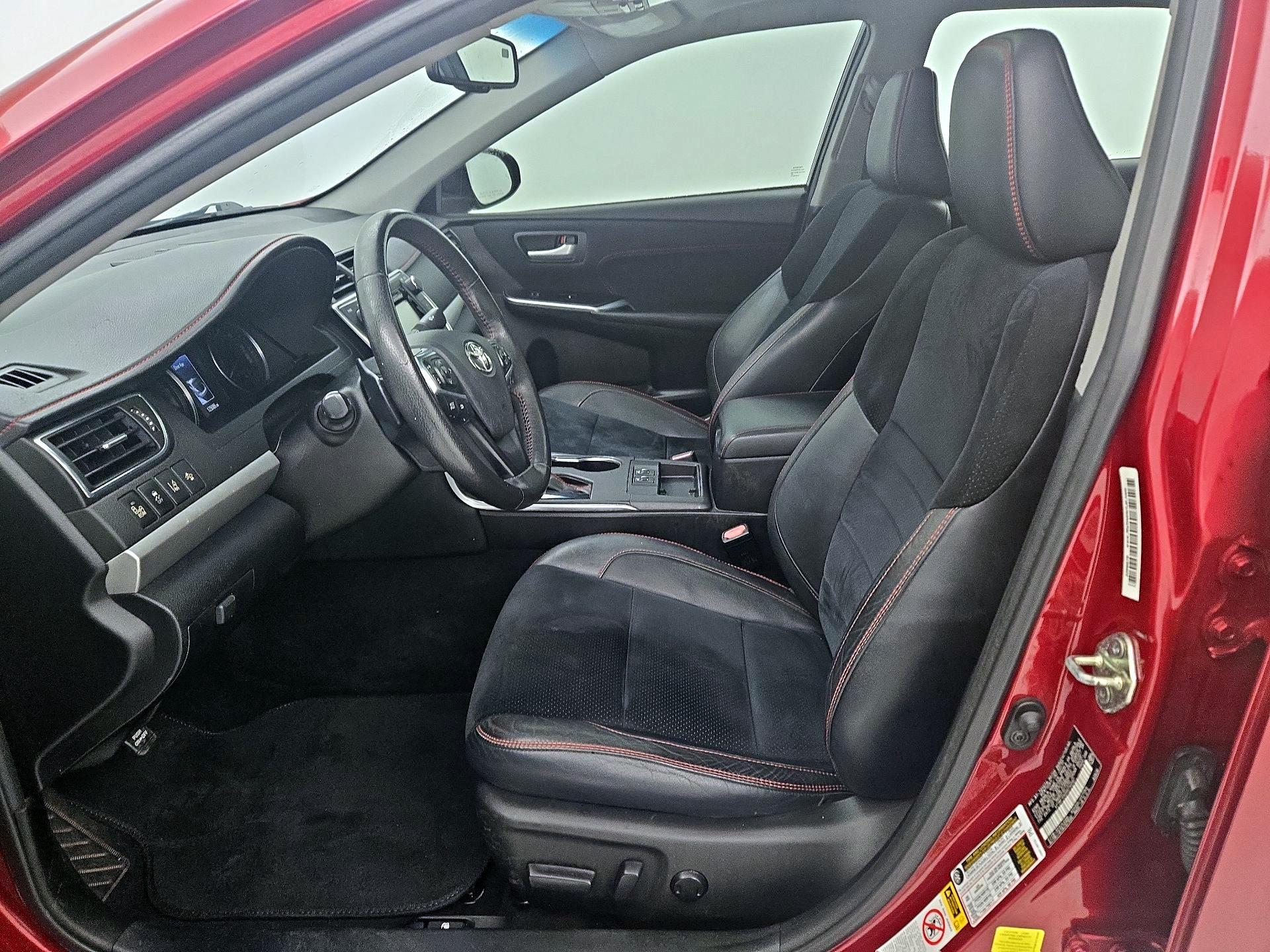 Thumbnail: 2017 Toyota Camry - 11