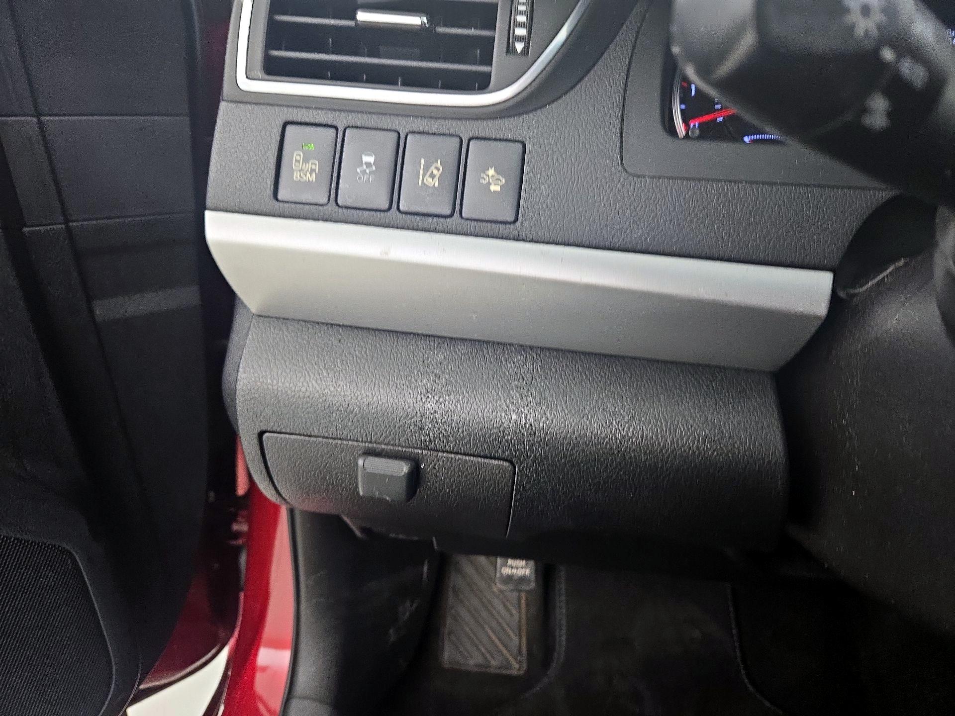 Thumbnail: 2017 Toyota Camry - 13