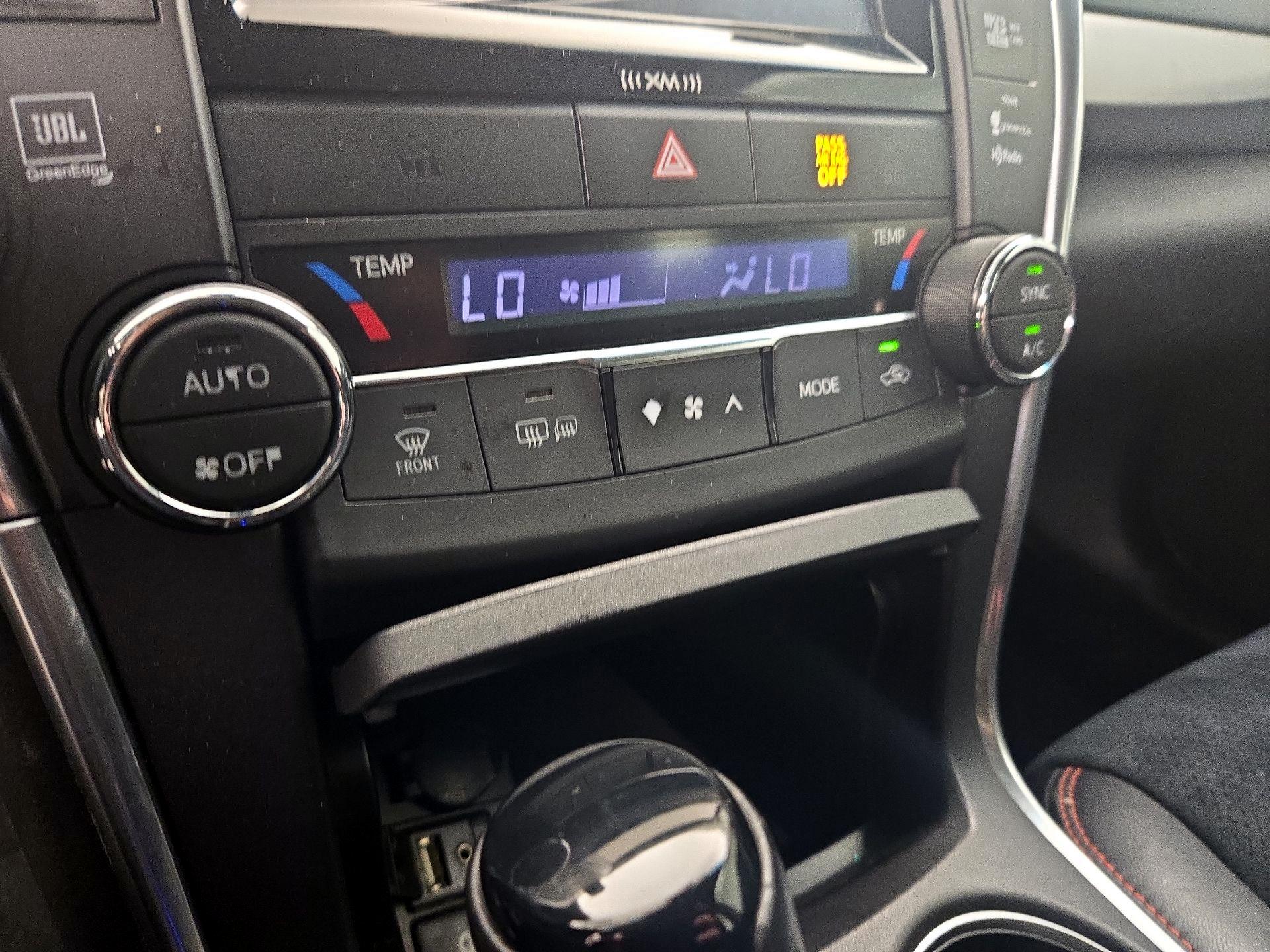 Thumbnail: 2017 Toyota Camry - 16