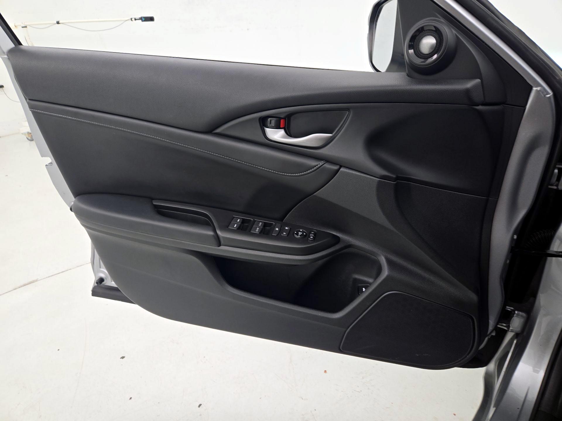 Thumbnail: 2021 Honda Insight - 12