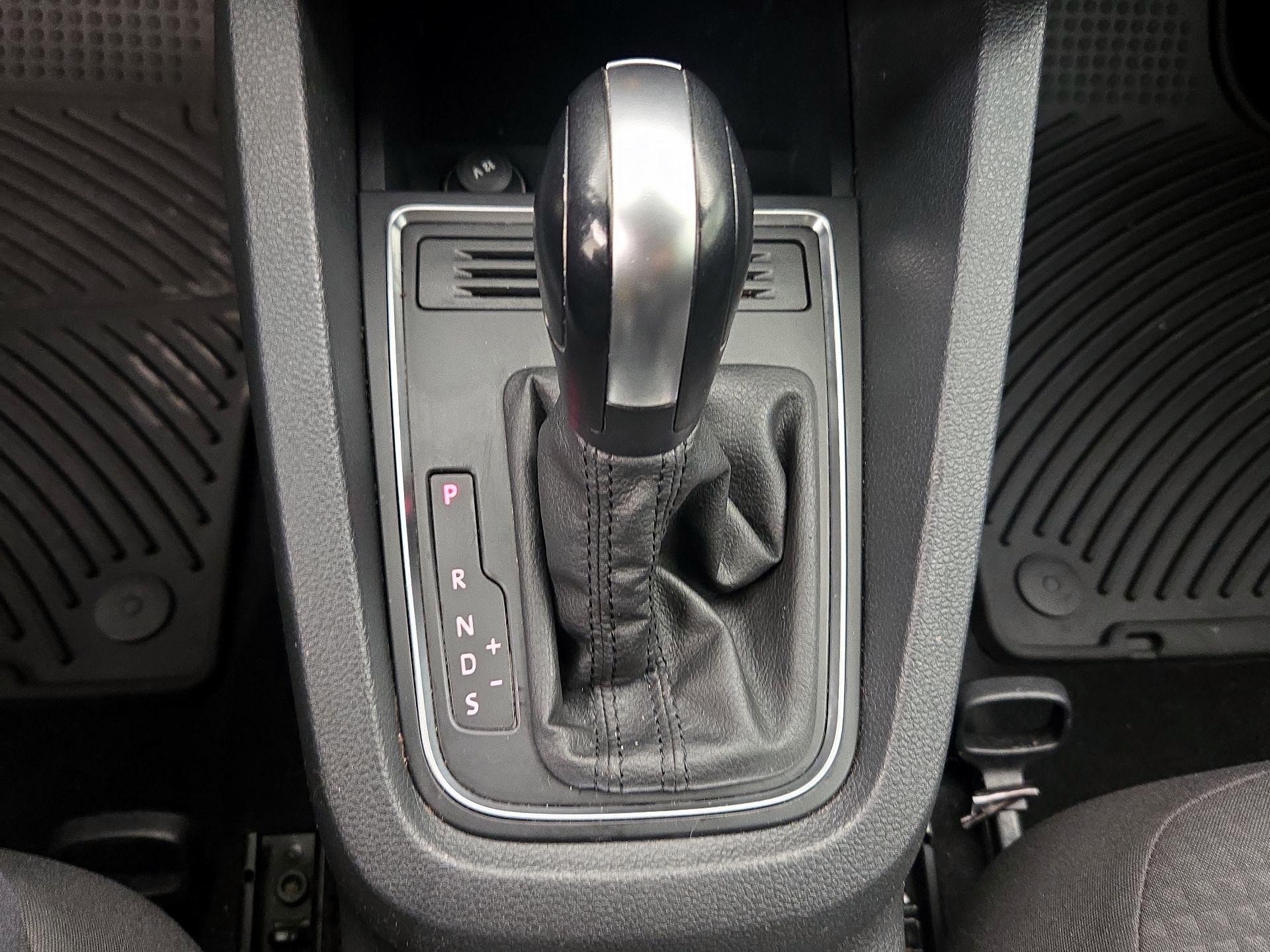 Thumbnail: 2016 Volkswagen Jetta - 17