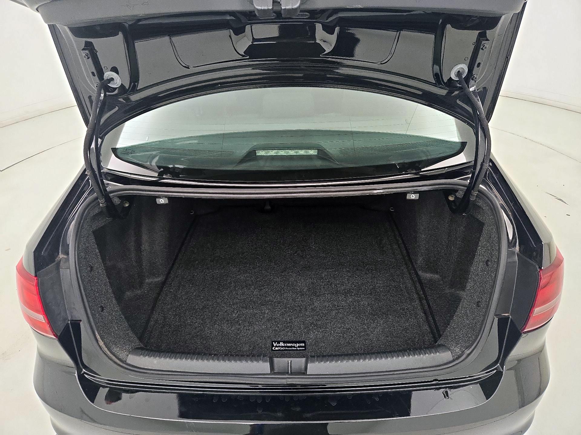 Thumbnail: 2016 Volkswagen Jetta - 20
